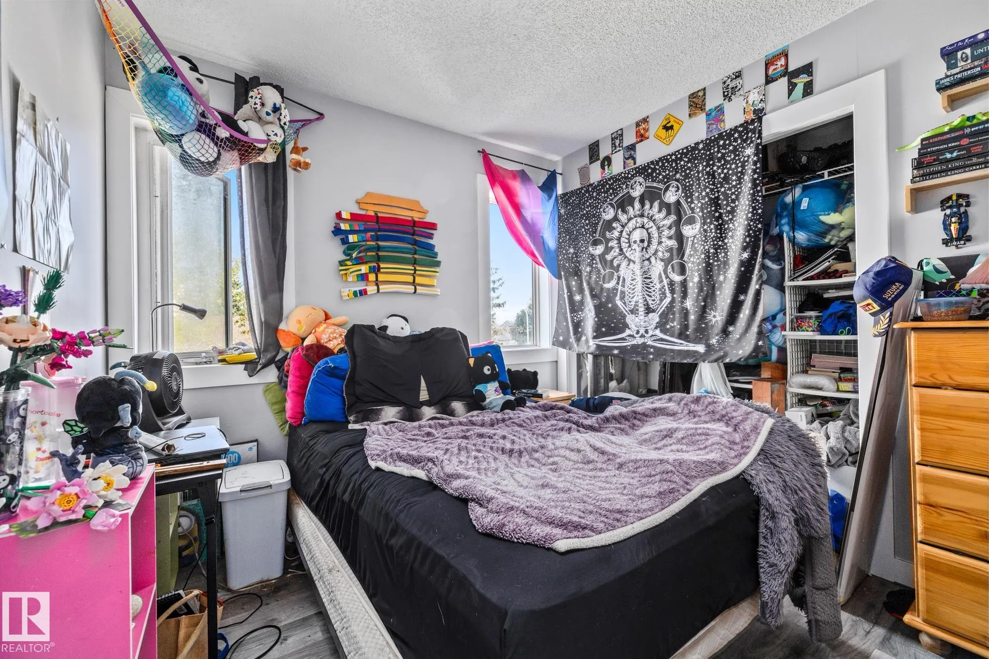 329 RIVER Point