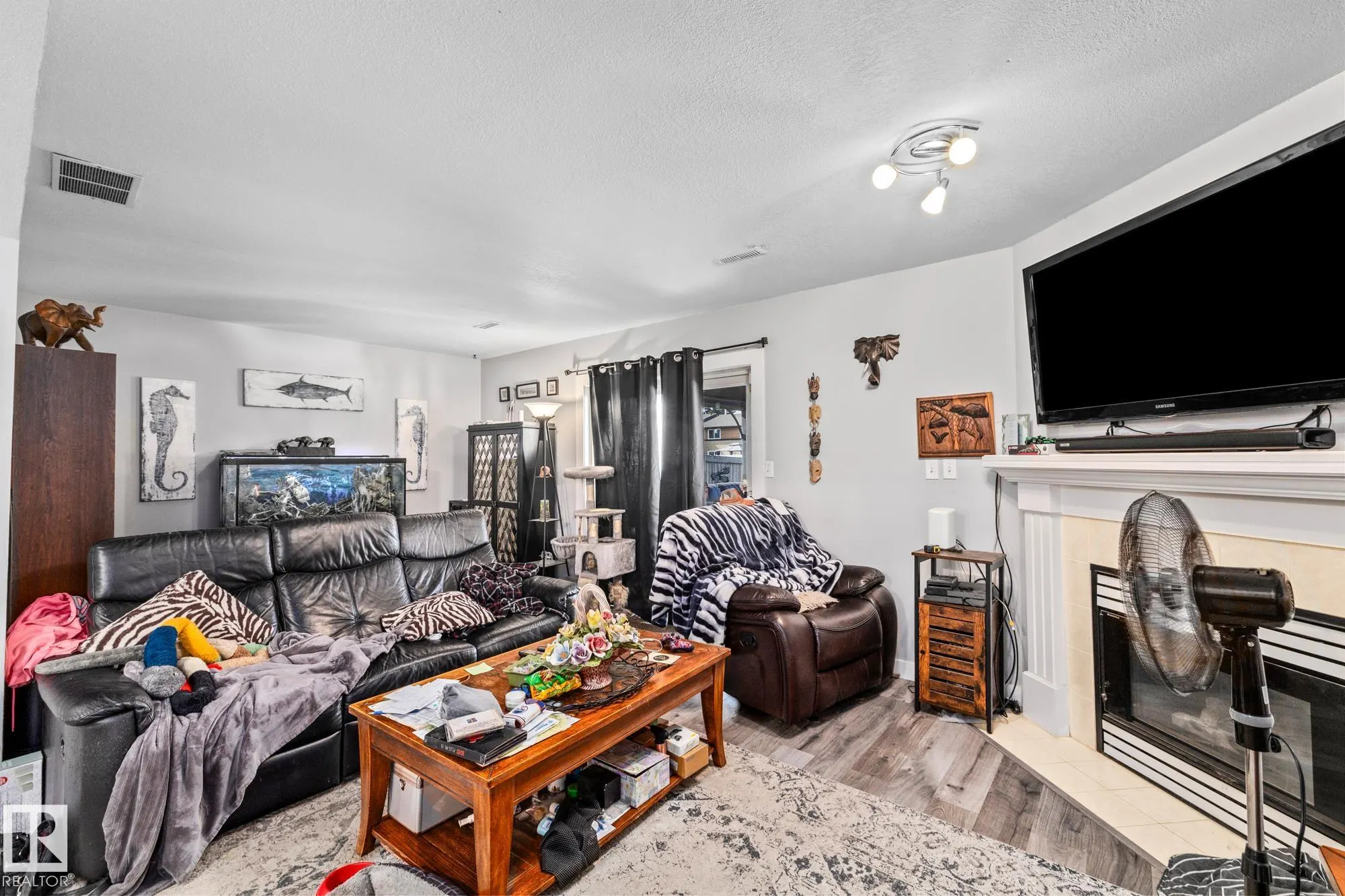 329 RIVER Point