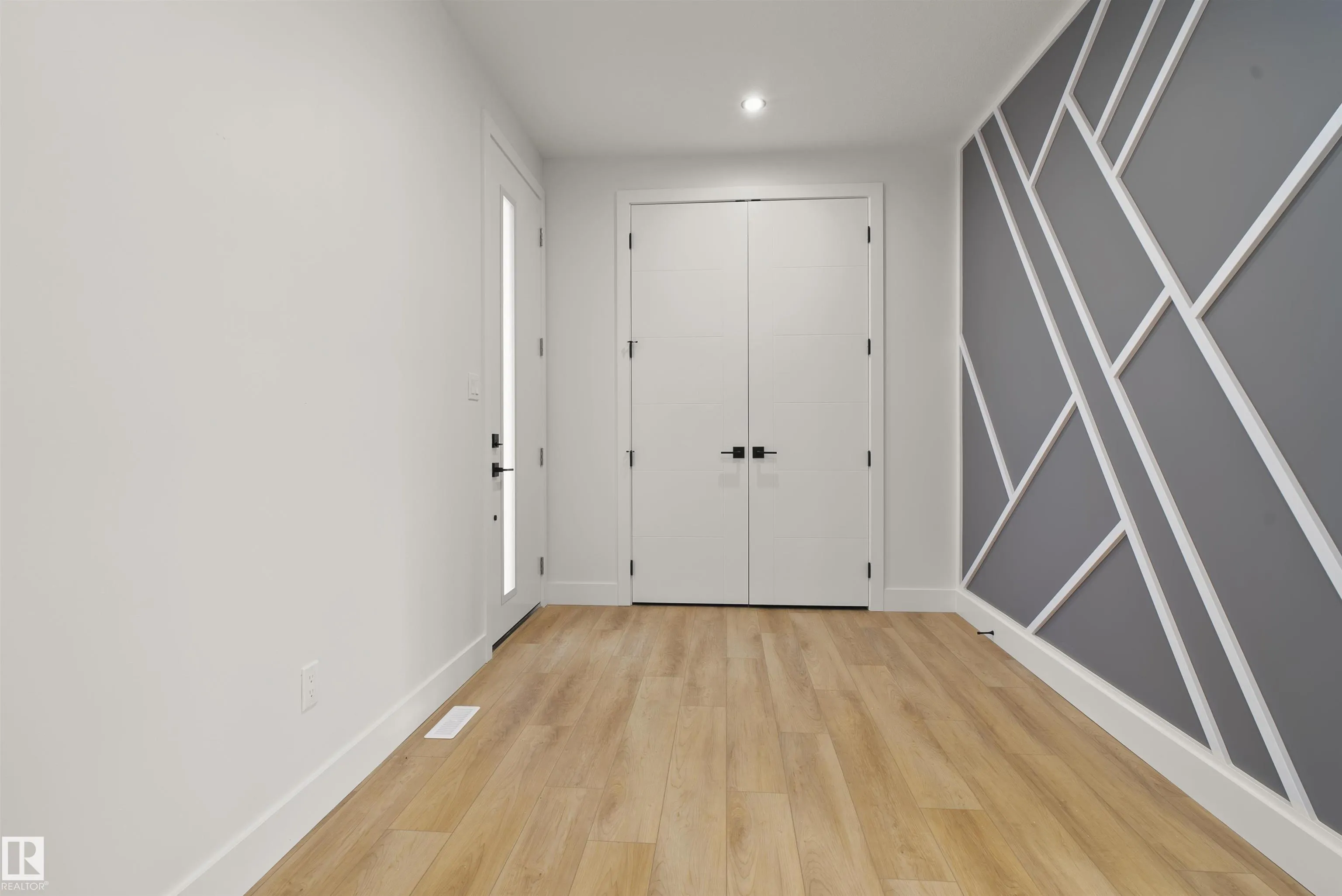 92 Eldridge Point(e)