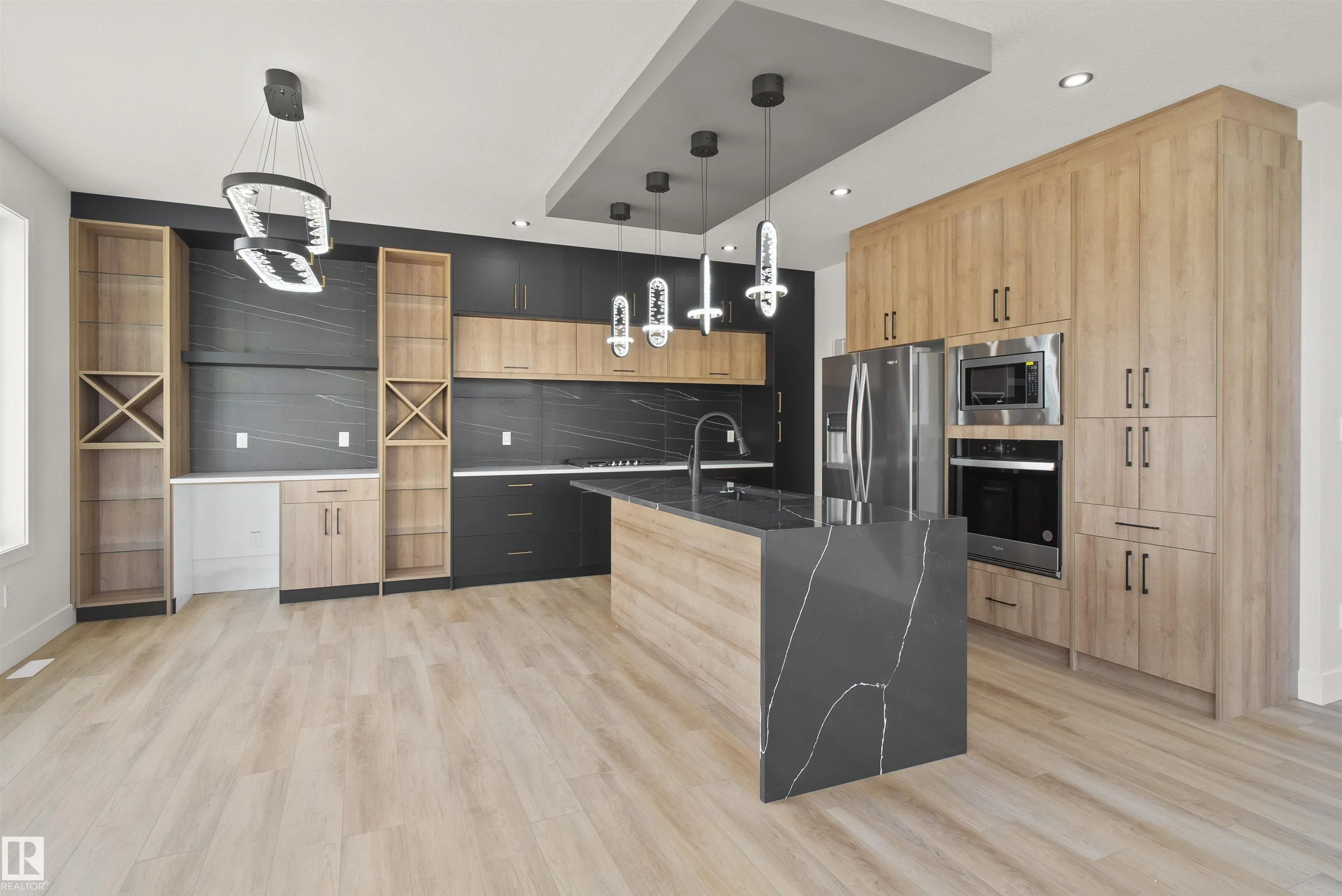 92 Eldridge Point(e)
