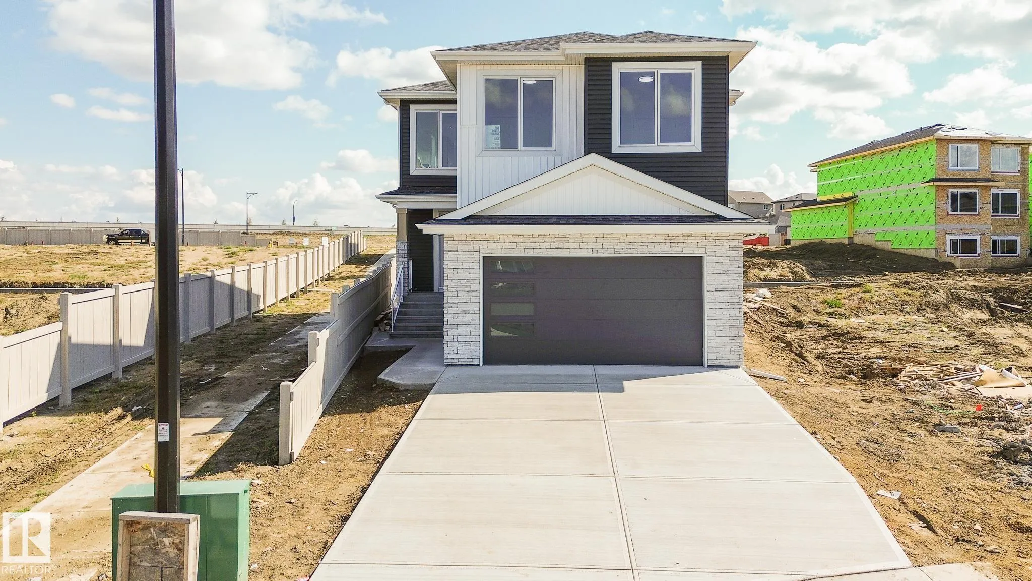 92 Eldridge Point(e)
