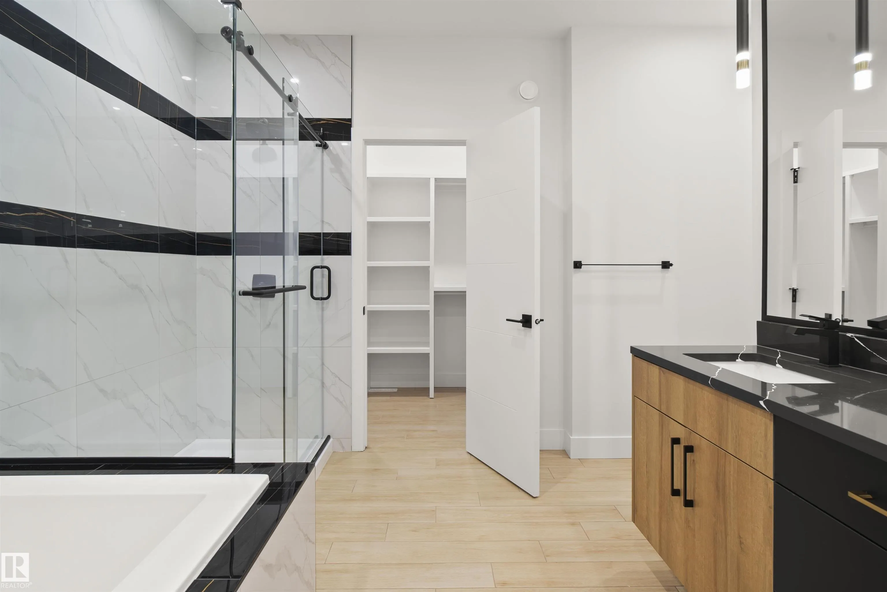 92 Eldridge Point(e)