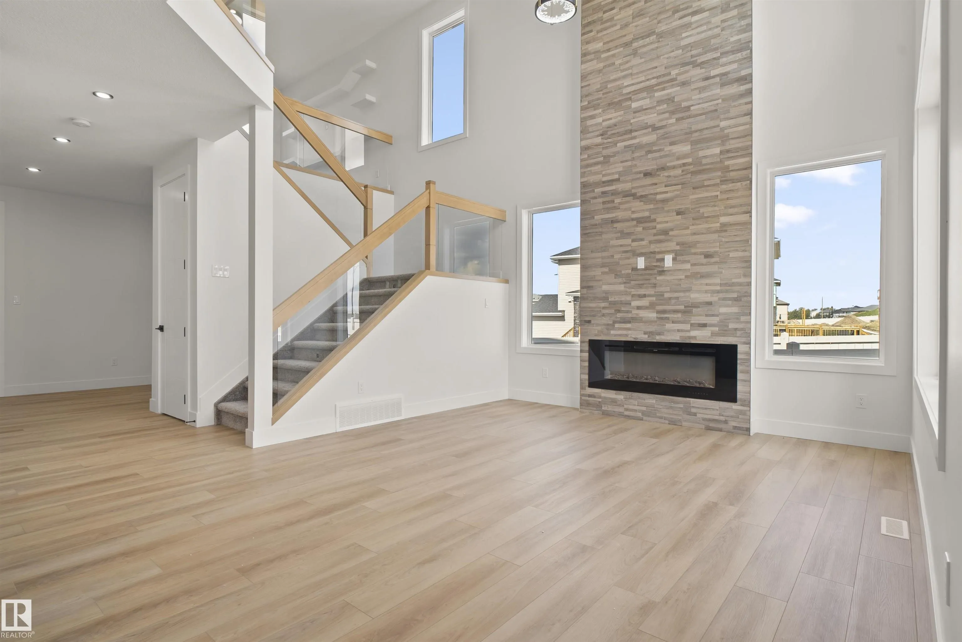 92 Eldridge Point(e)