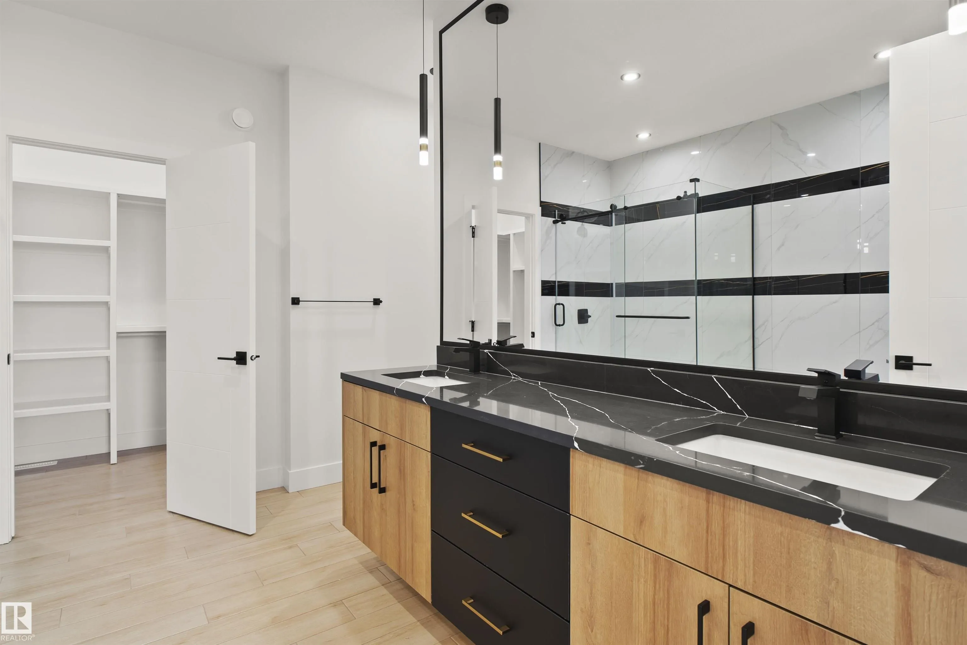 92 Eldridge Point(e)