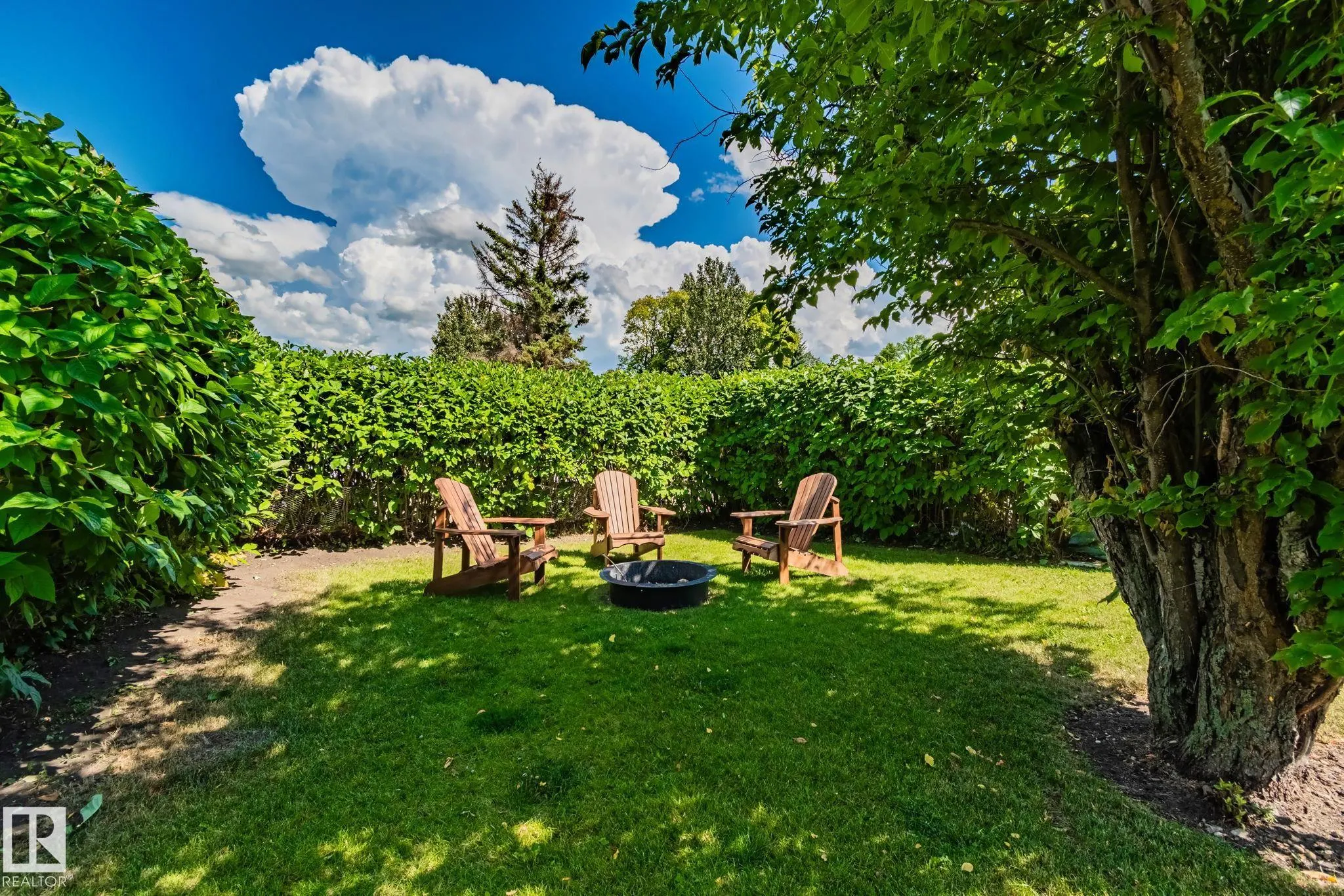688 Evergreen PA NW