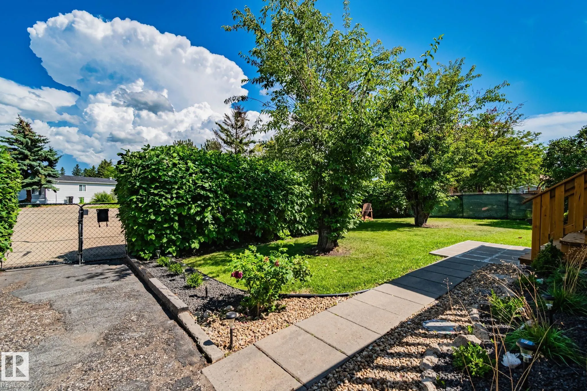 688 Evergreen PA NW