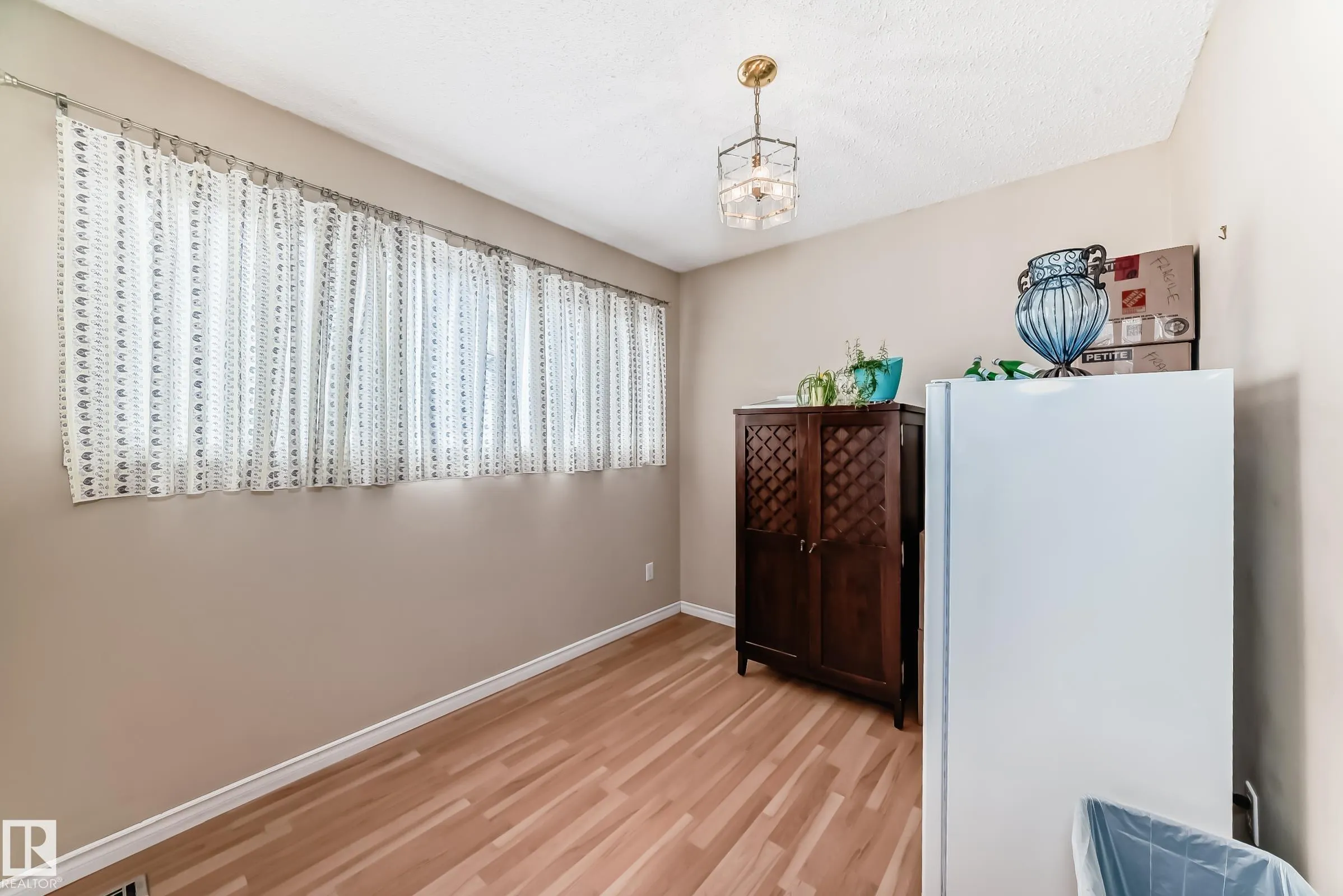 1049 MILLBOURNE