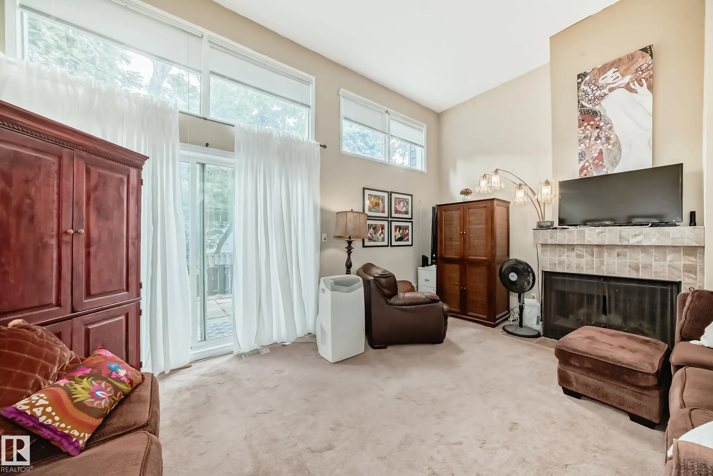 1049 MILLBOURNE
