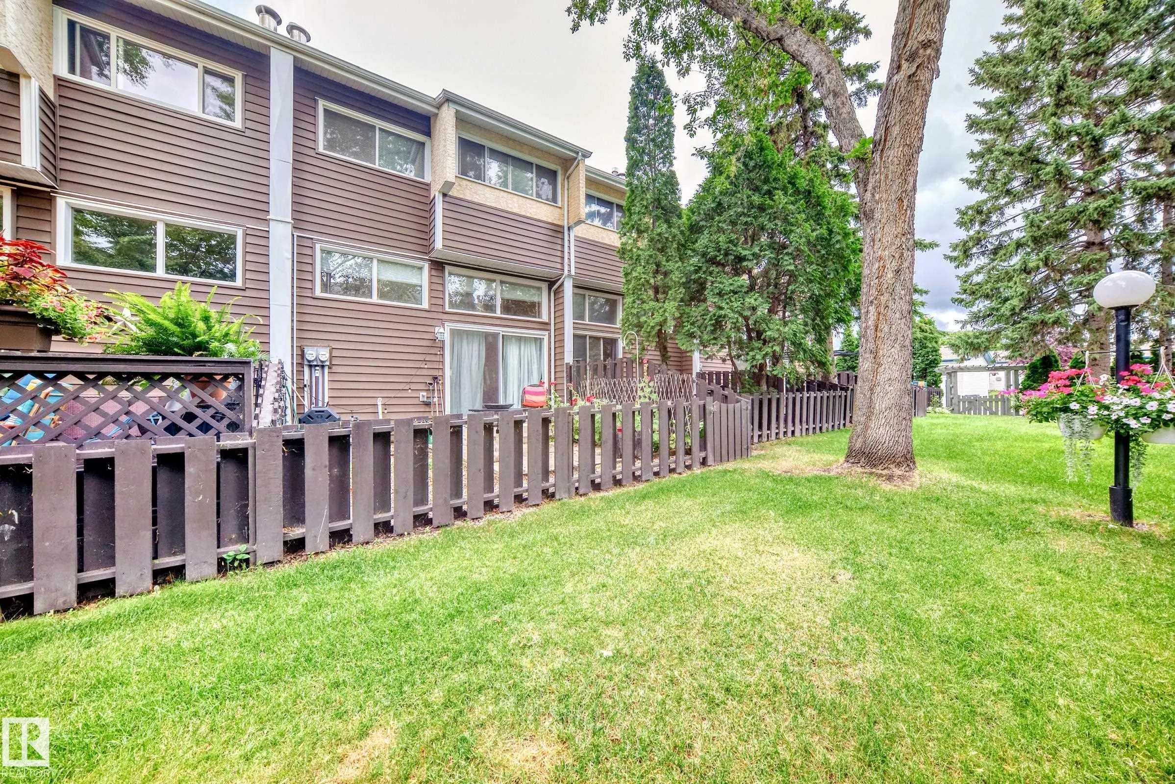 1049 MILLBOURNE