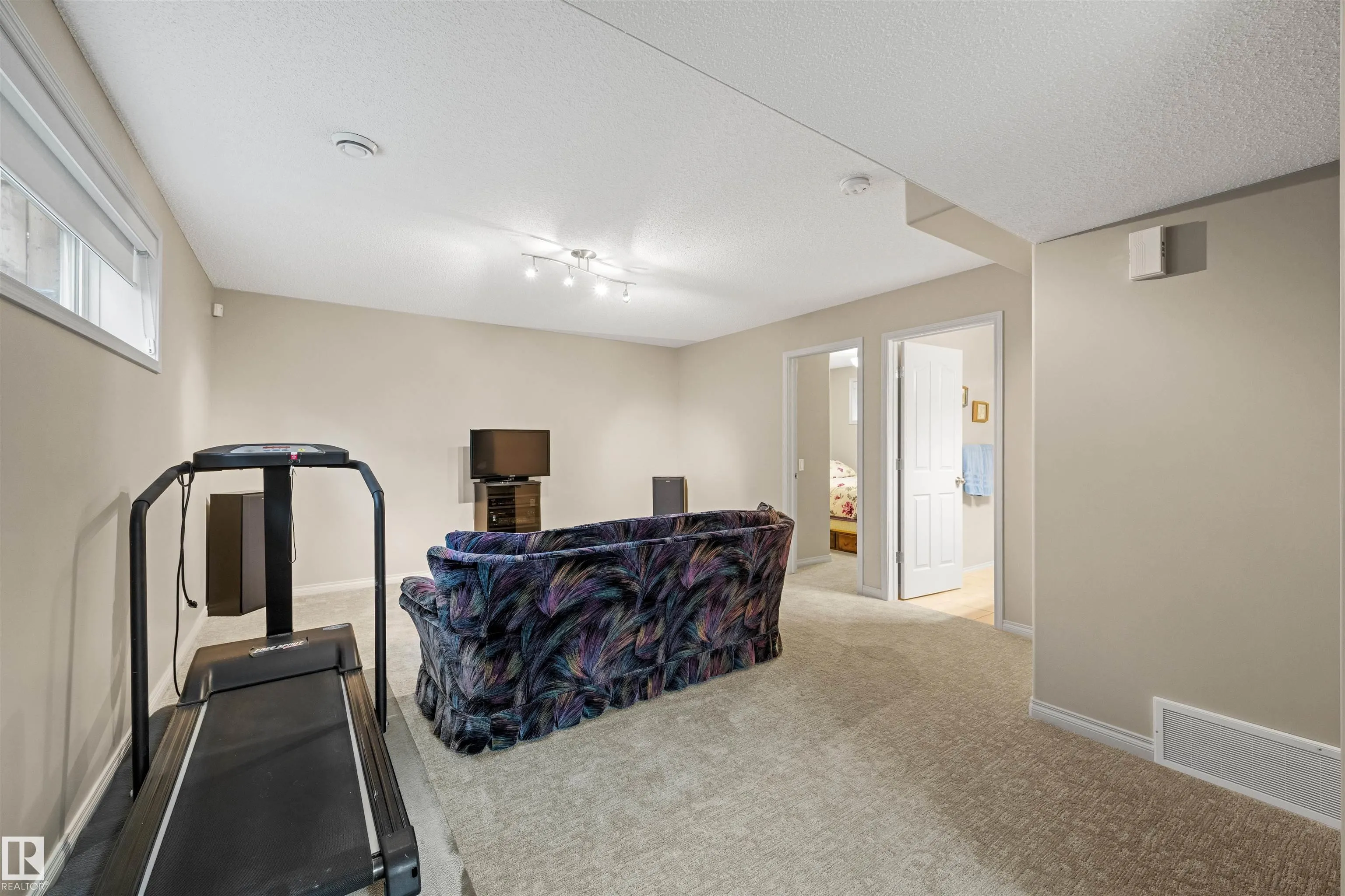 612 FOXTAIL Lane