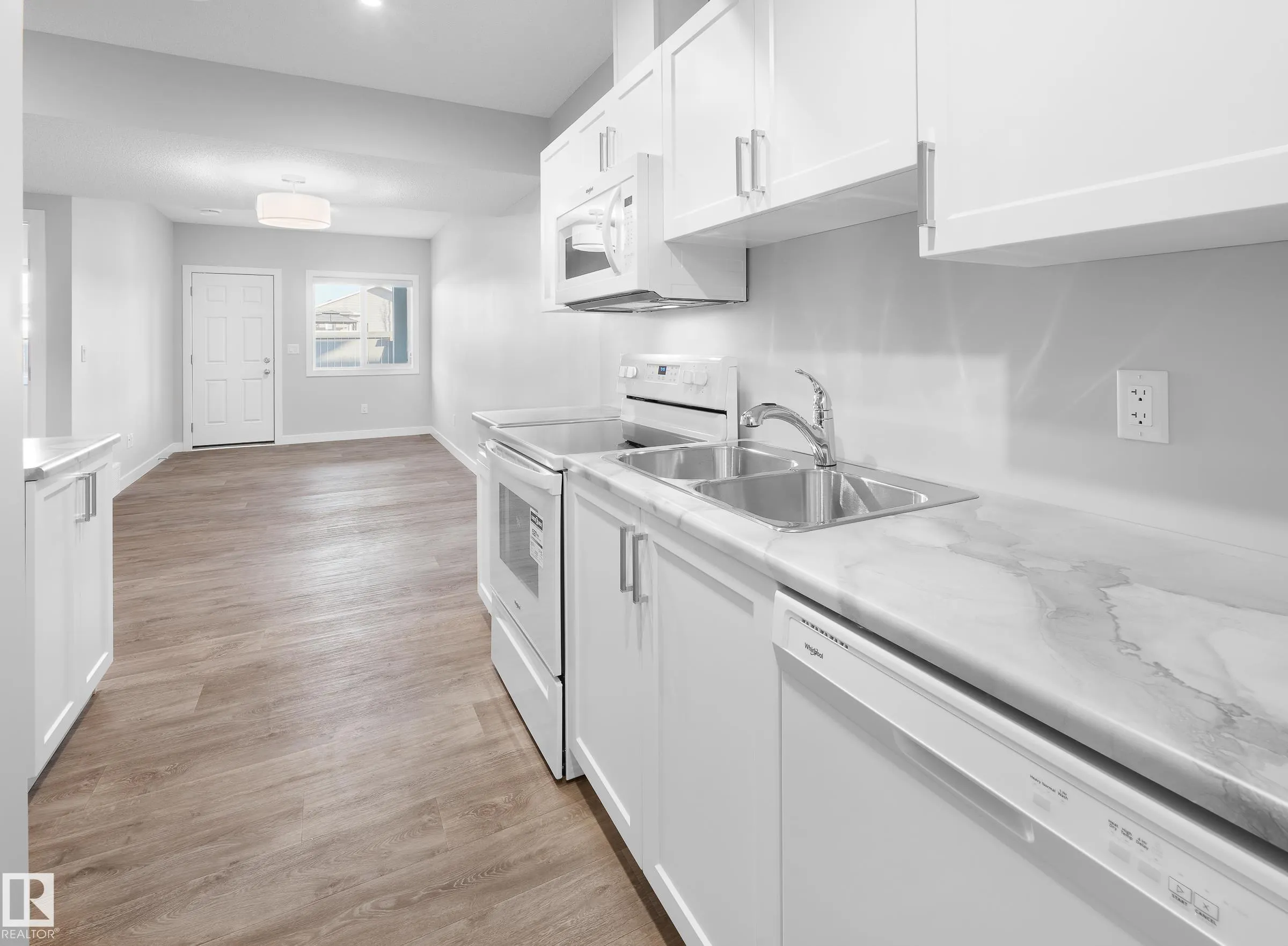 752 Berg Loop
