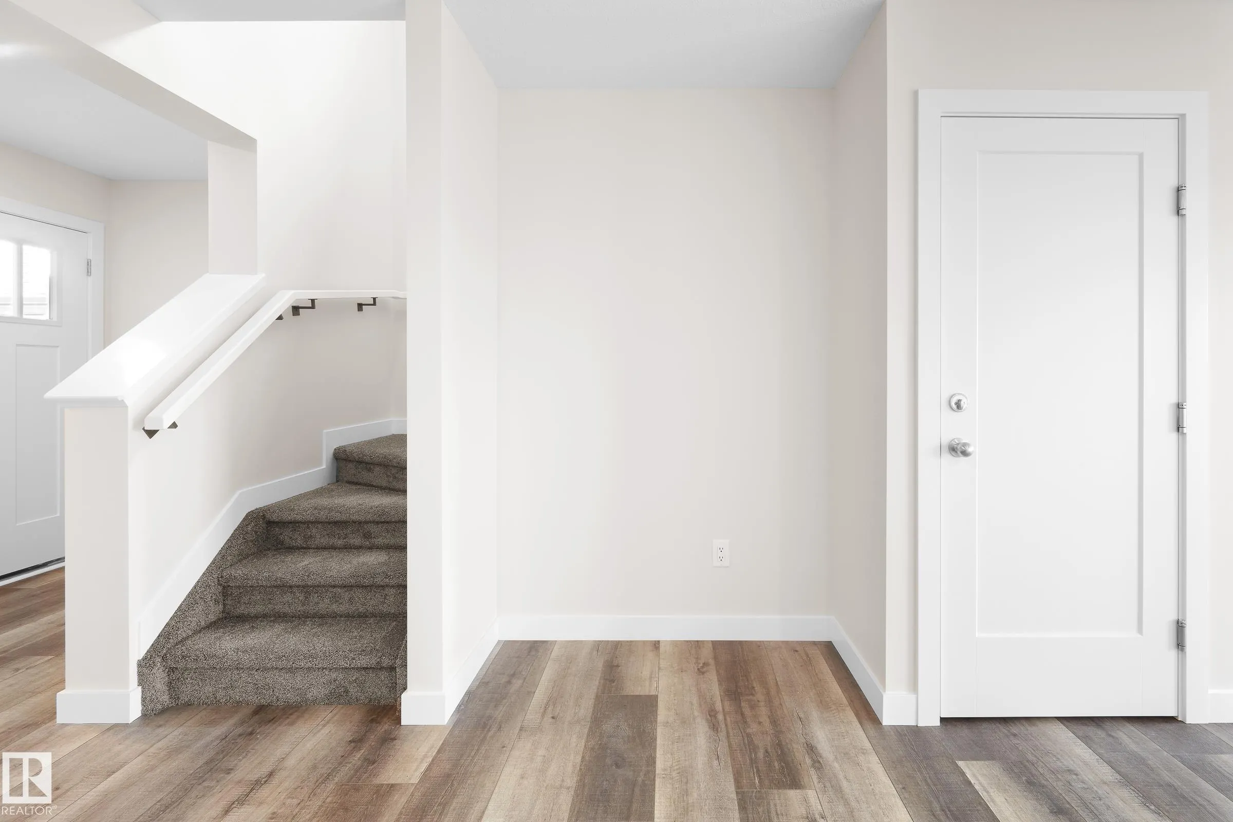 752 Berg Loop