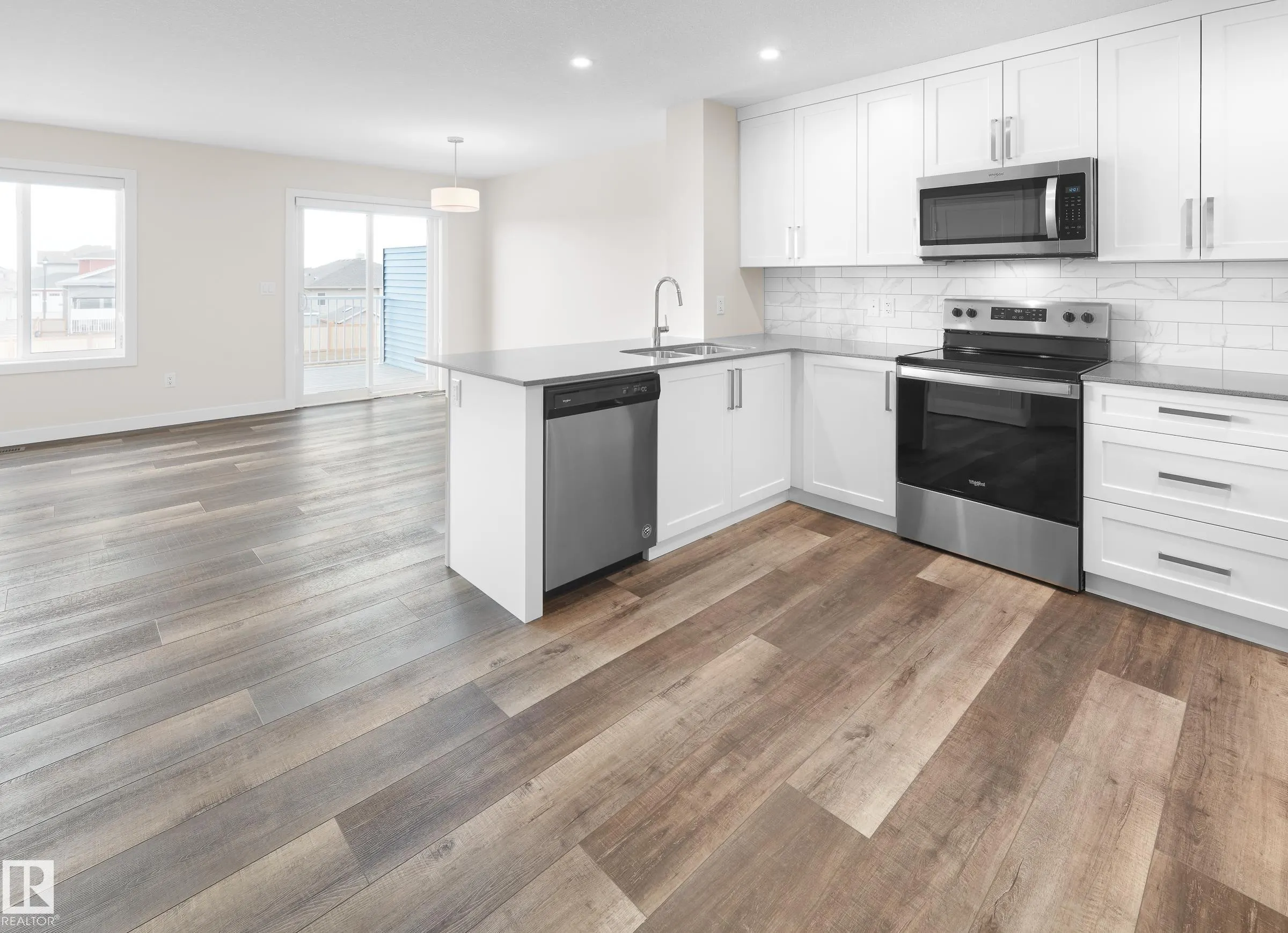 752 Berg Loop