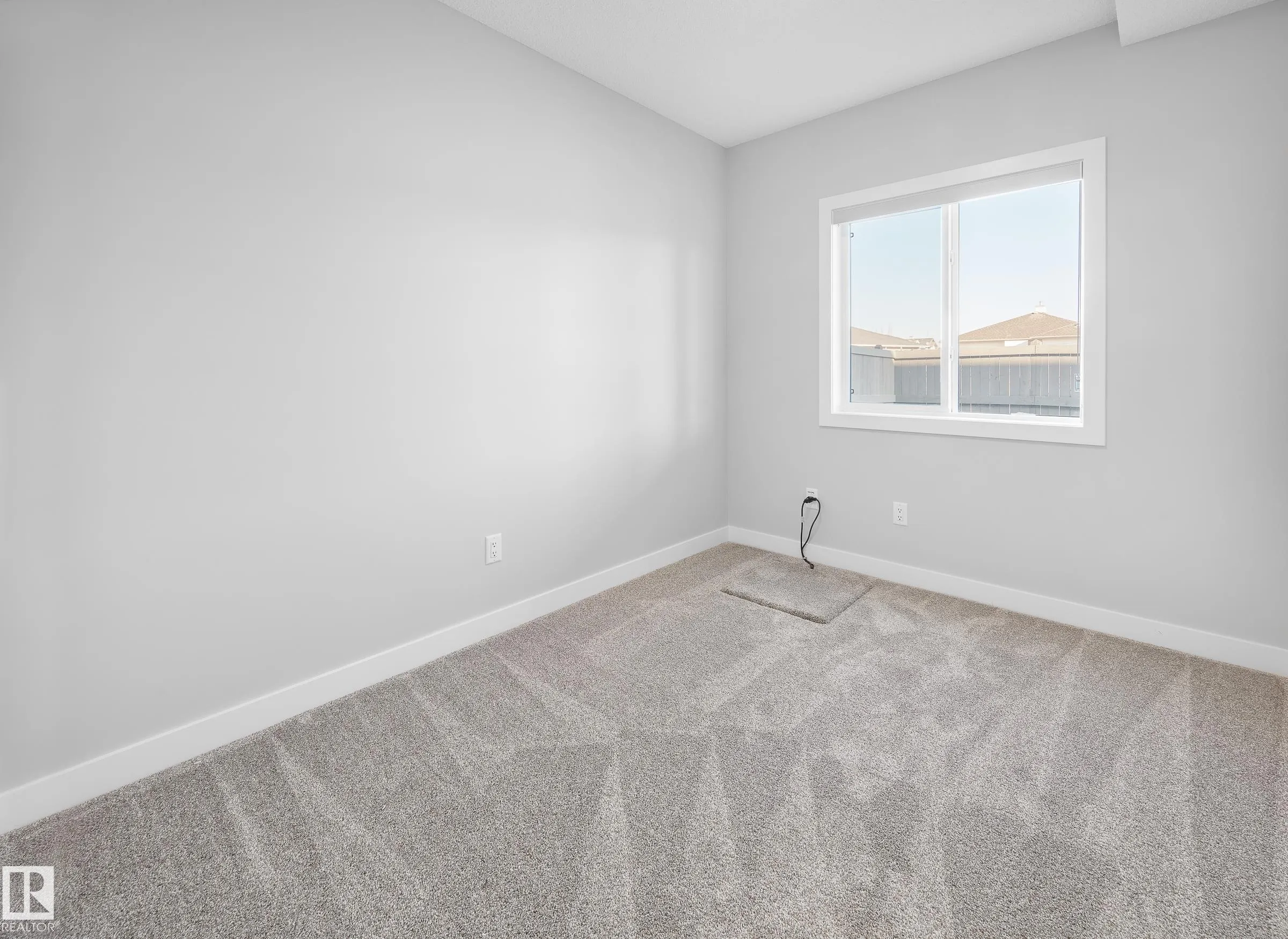752 Berg Loop