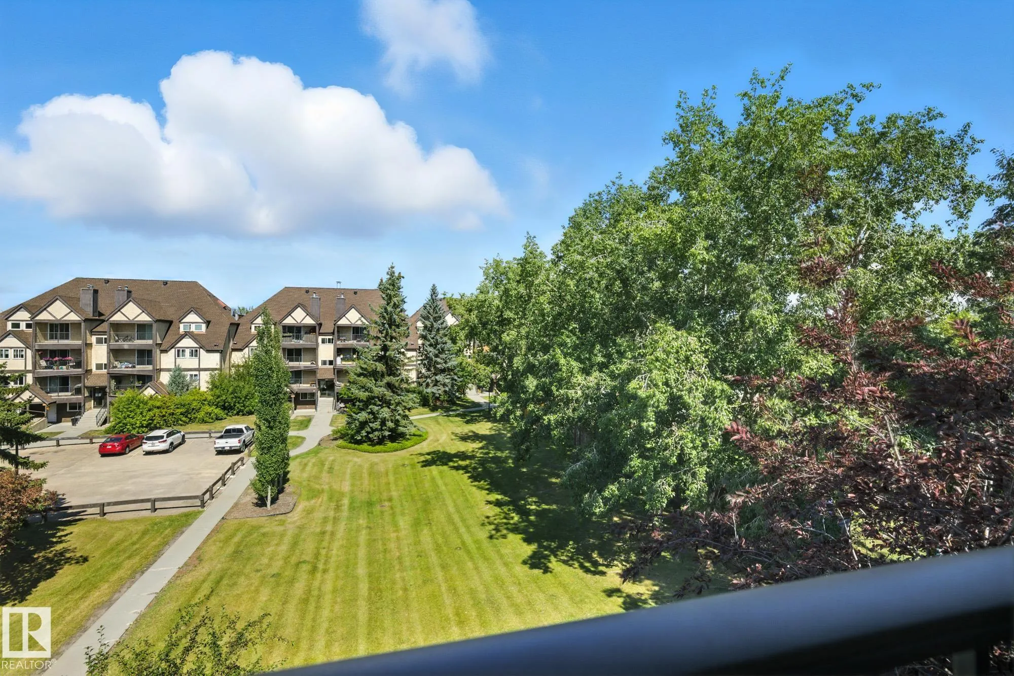 9043 TUDOR Glen