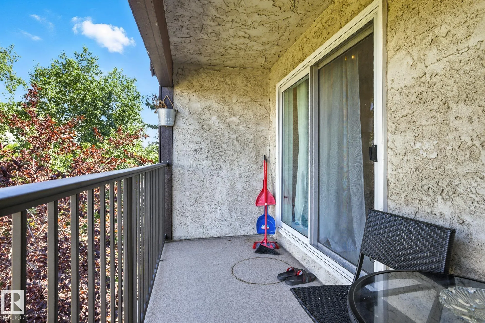 9043 TUDOR Glen