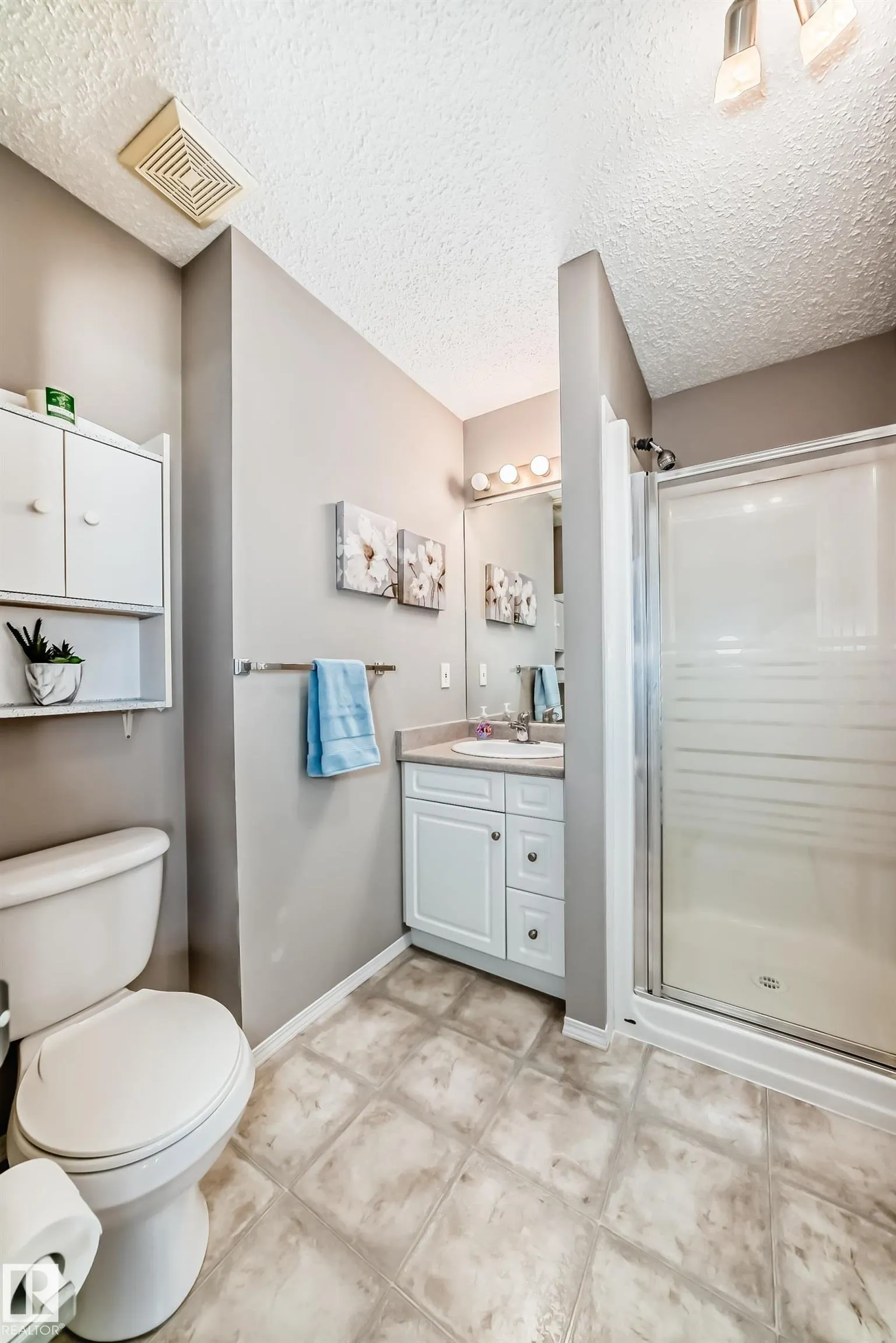 115 CHESTERMERE Drive