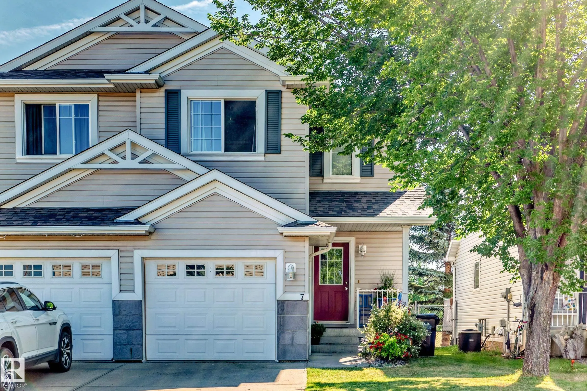 115 CHESTERMERE Drive