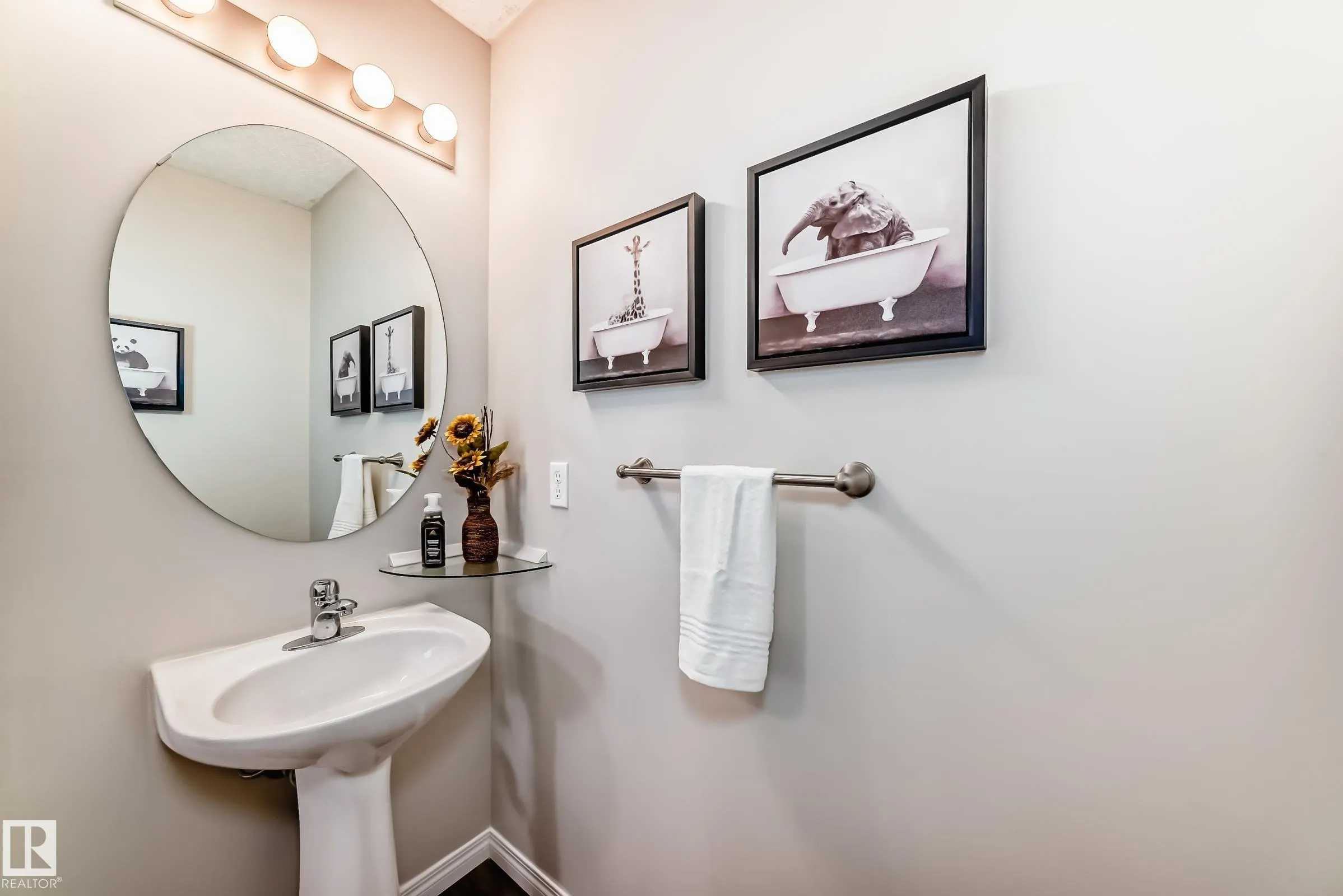 115 CHESTERMERE Drive