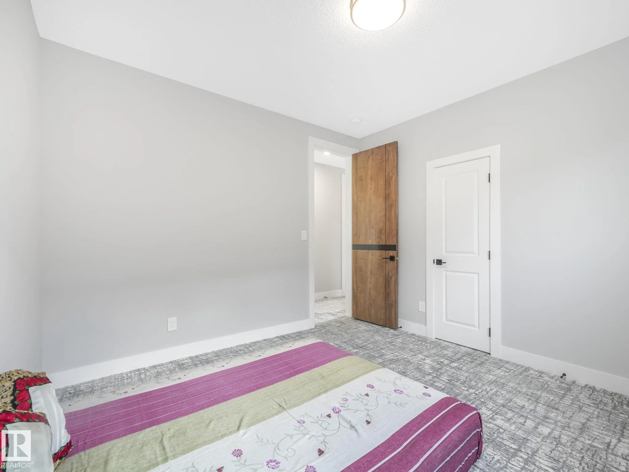 15 ELWYCK Gate