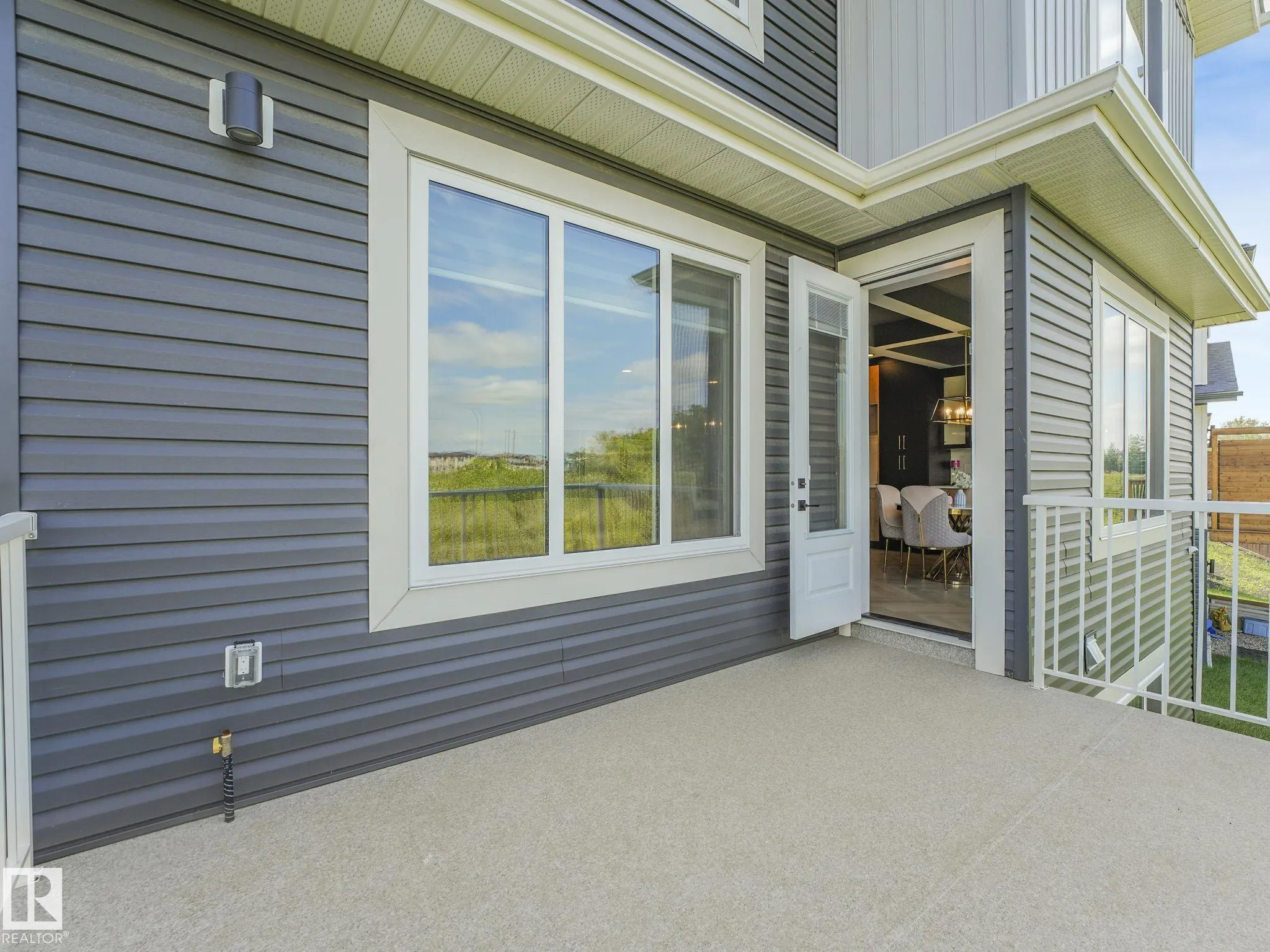 15 ELWYCK Gate