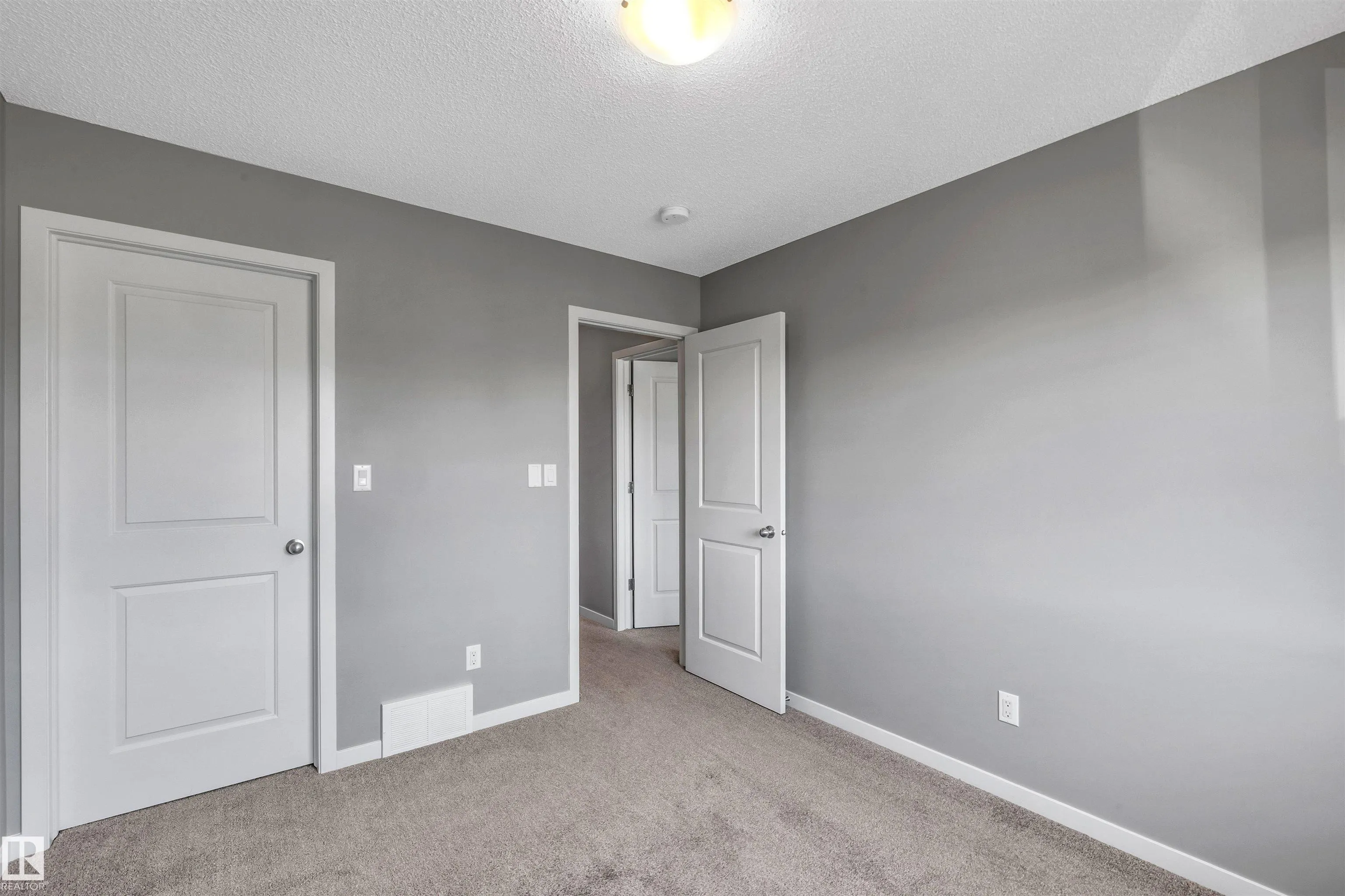 4051 CHAPPELLE Green