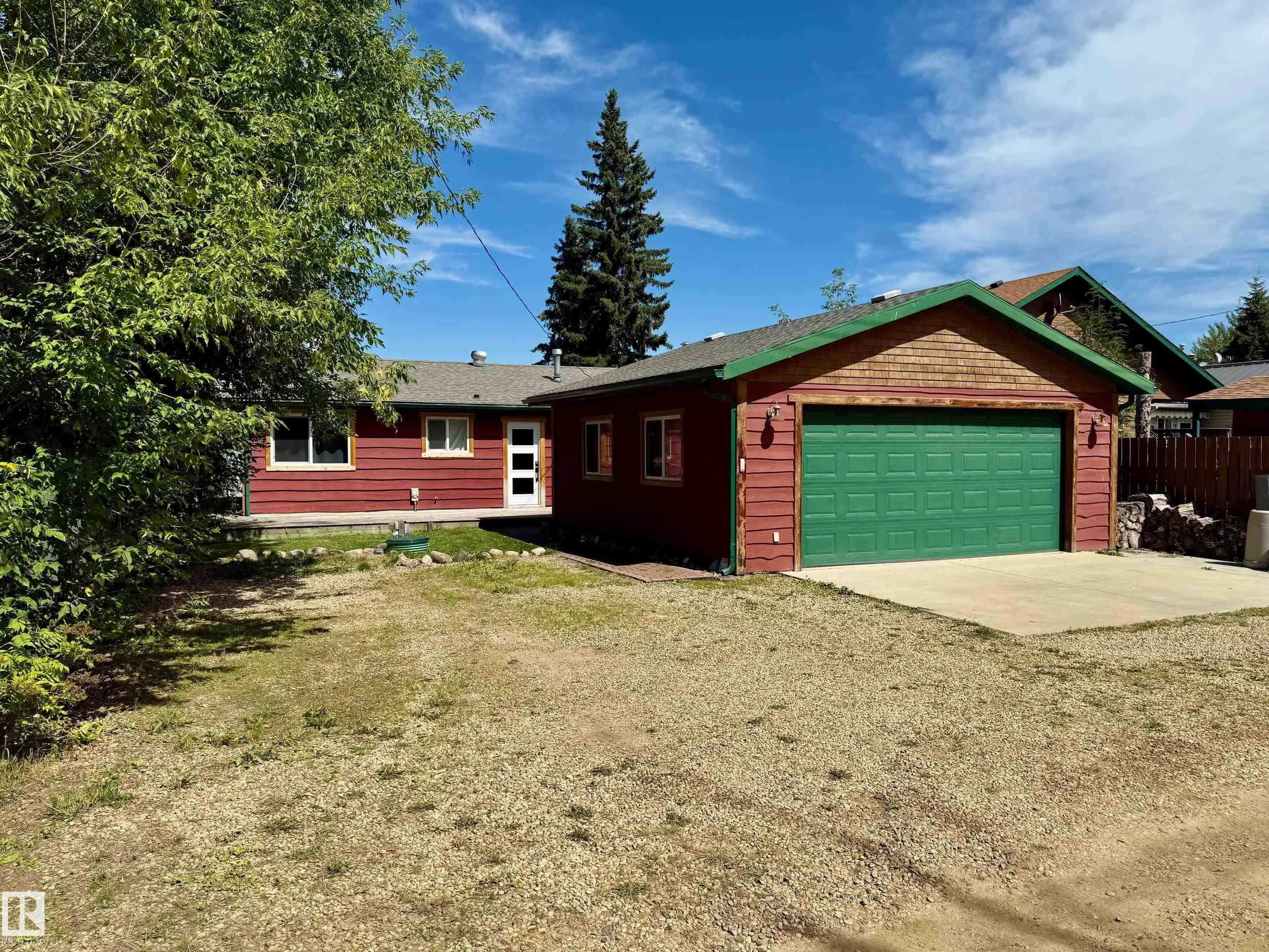 8 Lake Avenue