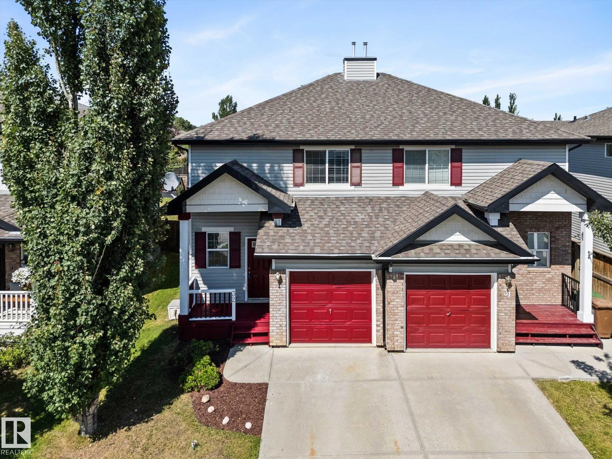 32 NEVIS Close