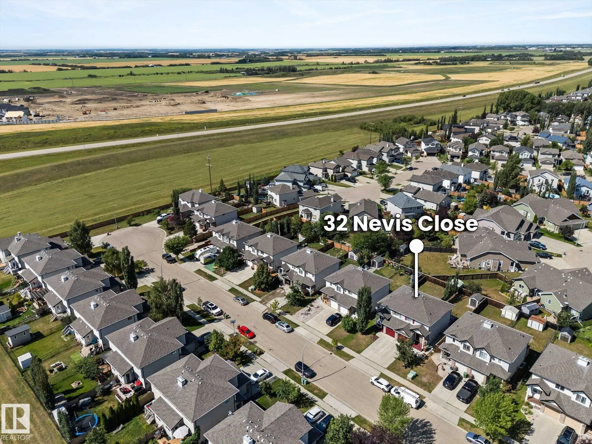 32 NEVIS Close