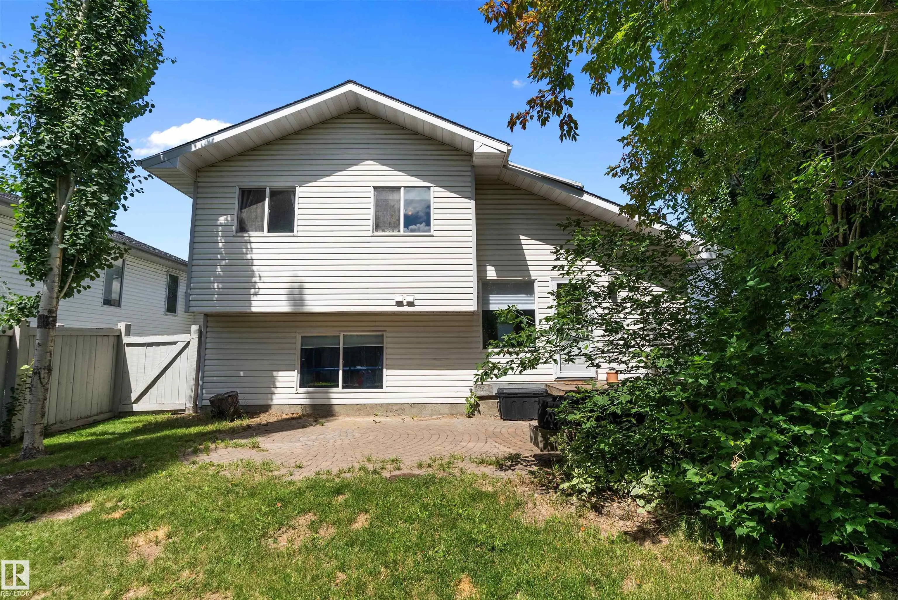 18 ORANGEWOOD Place