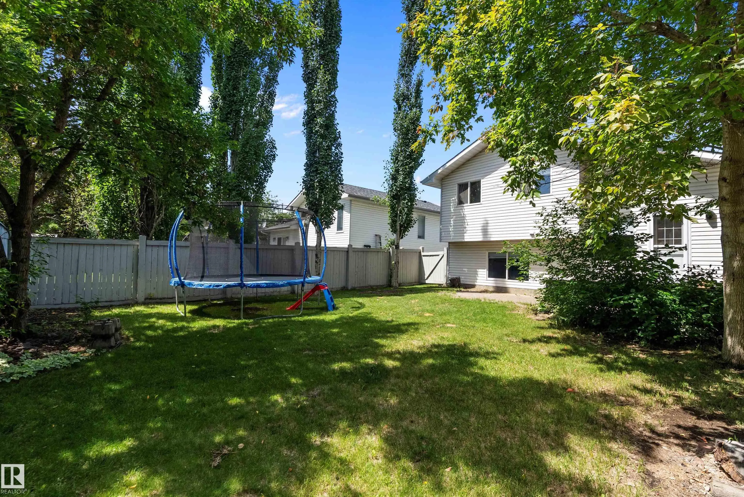 18 ORANGEWOOD Place