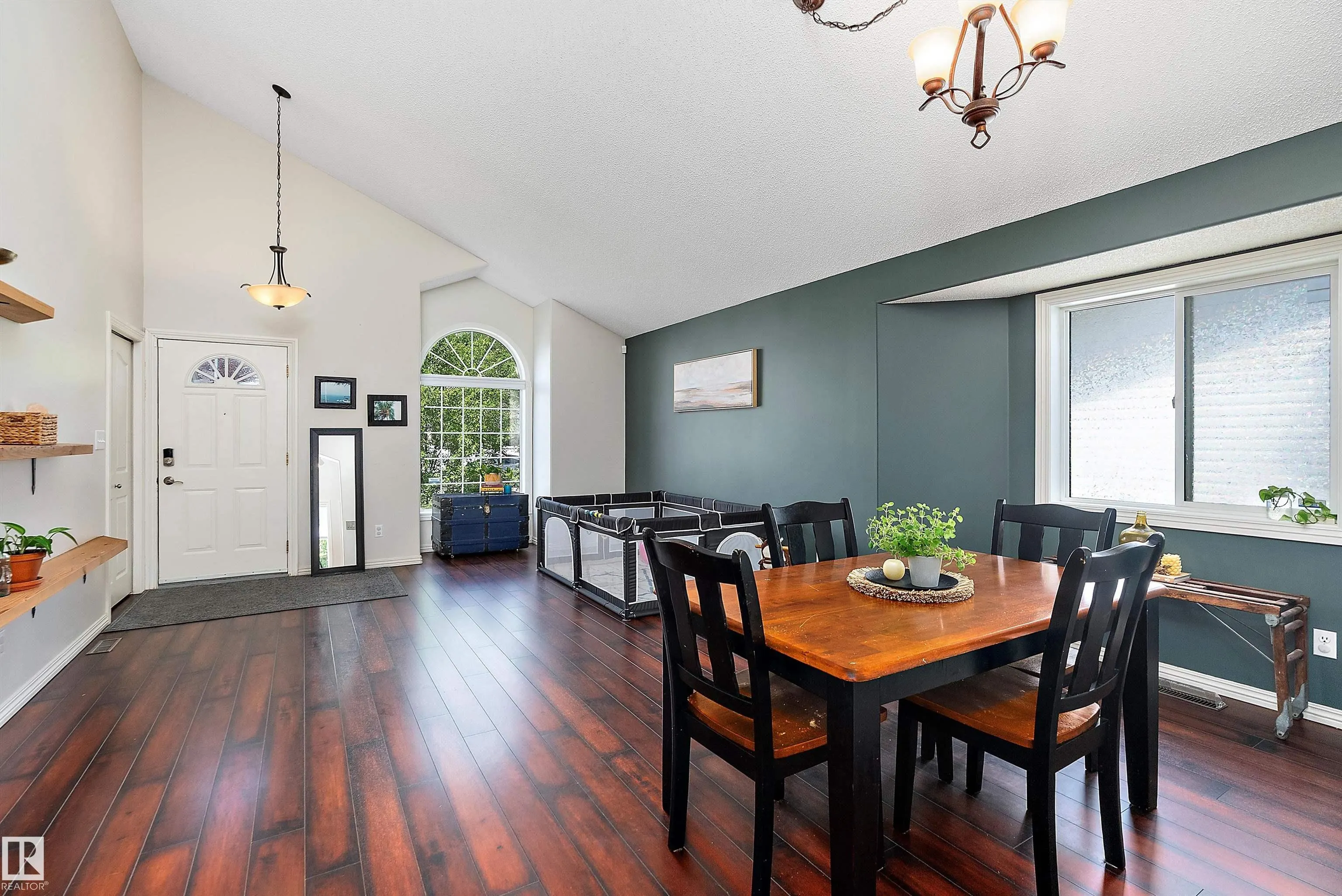 18 ORANGEWOOD Place