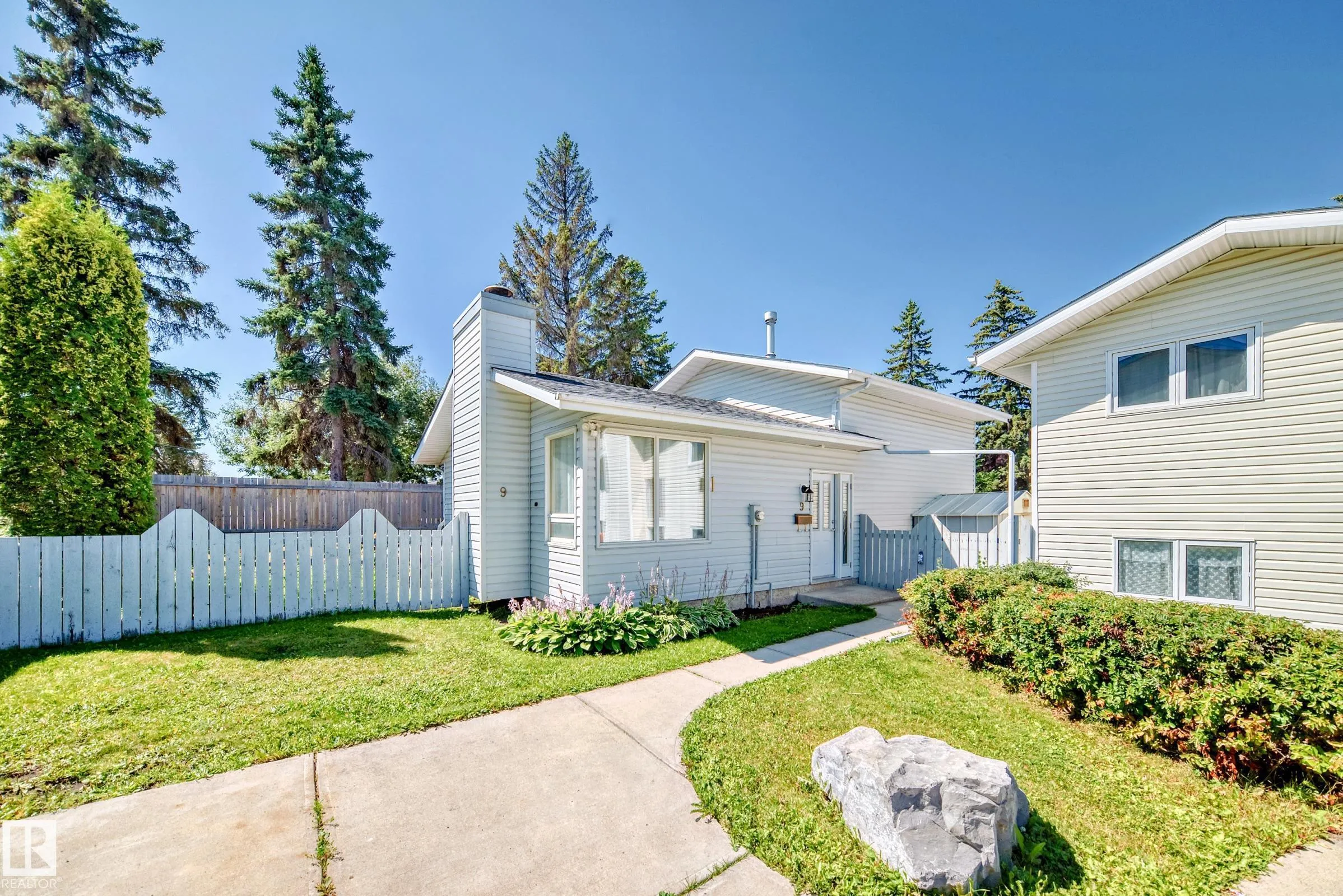 9 WELLINGTON Crescent