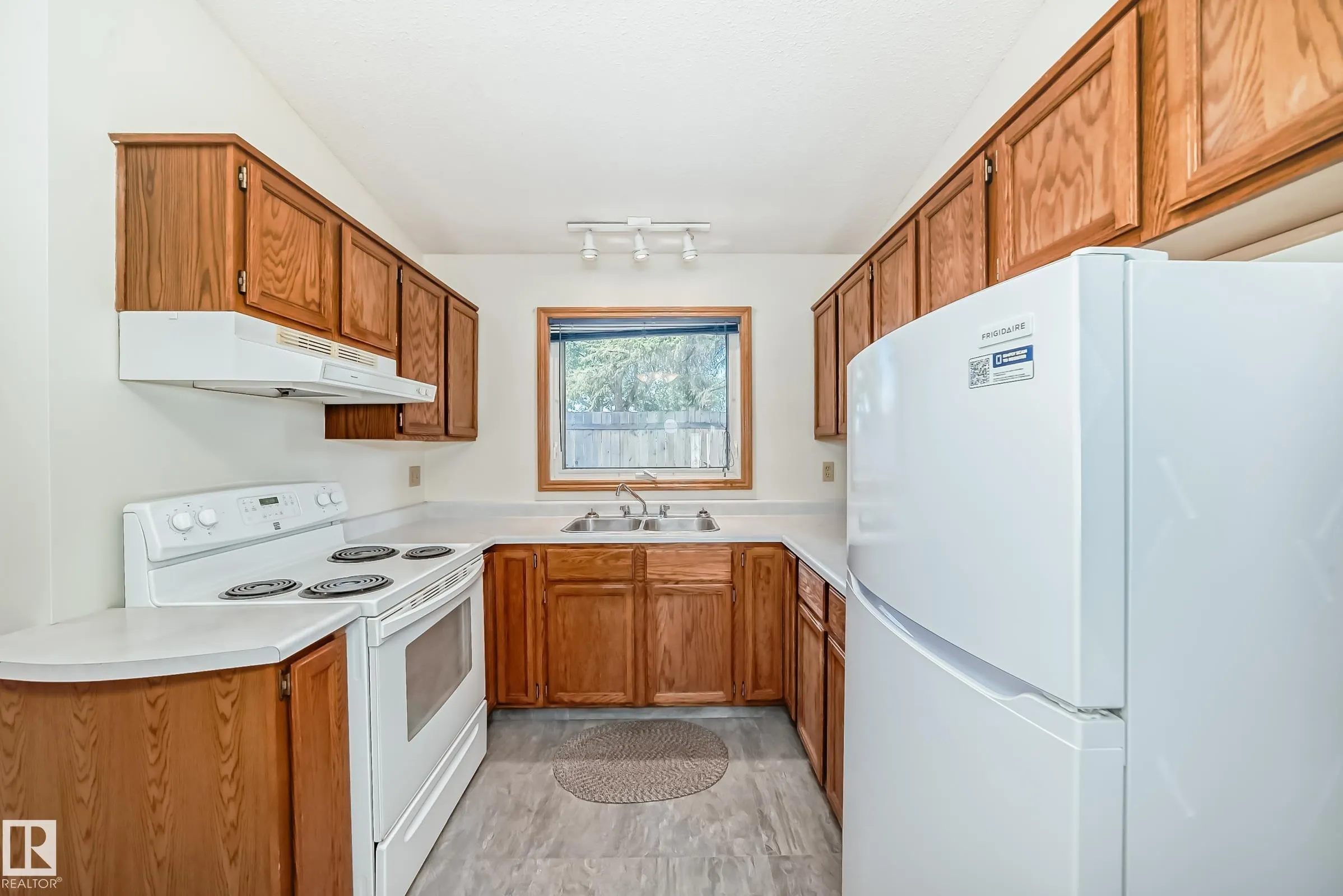 9 WELLINGTON Crescent