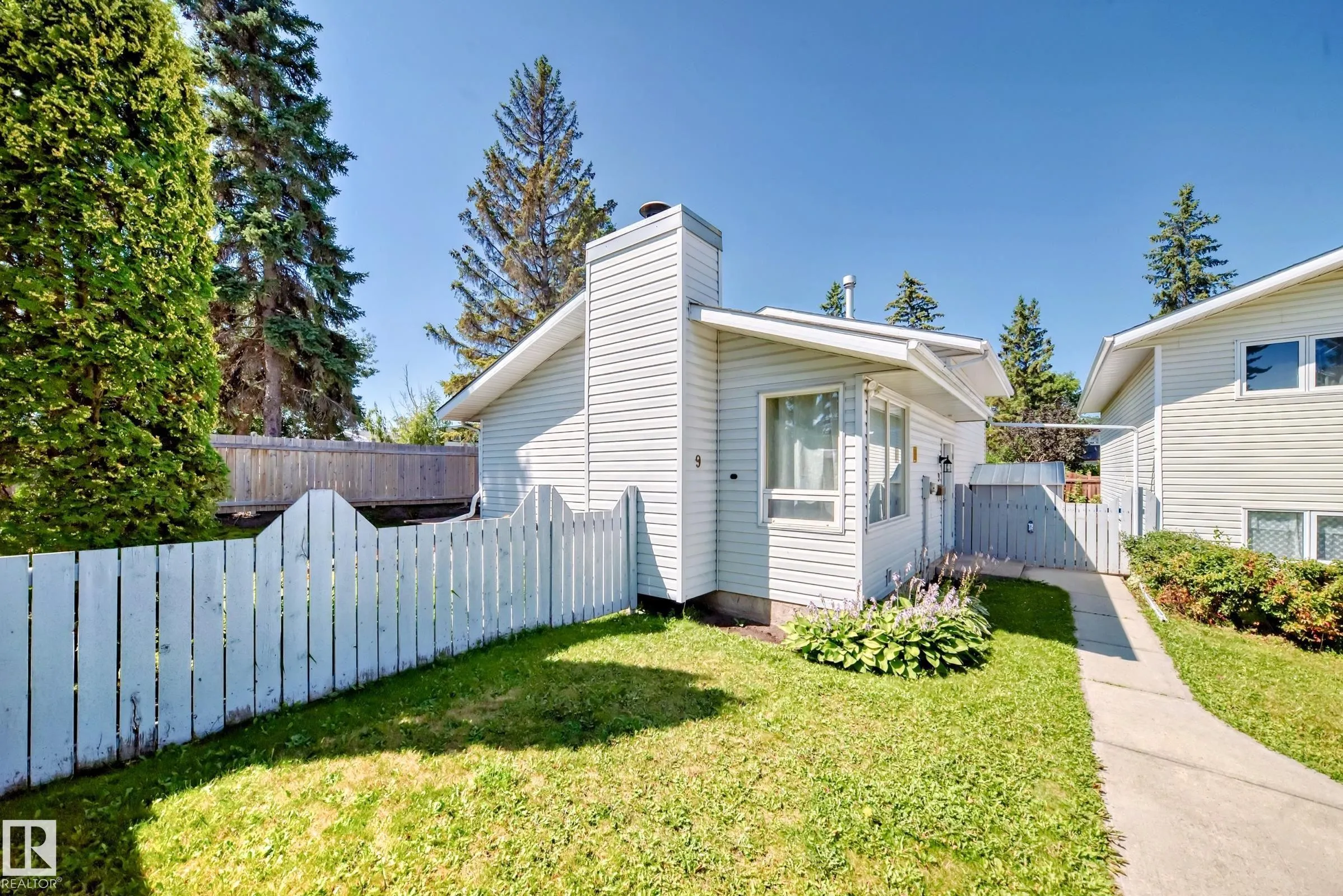 9 WELLINGTON Crescent