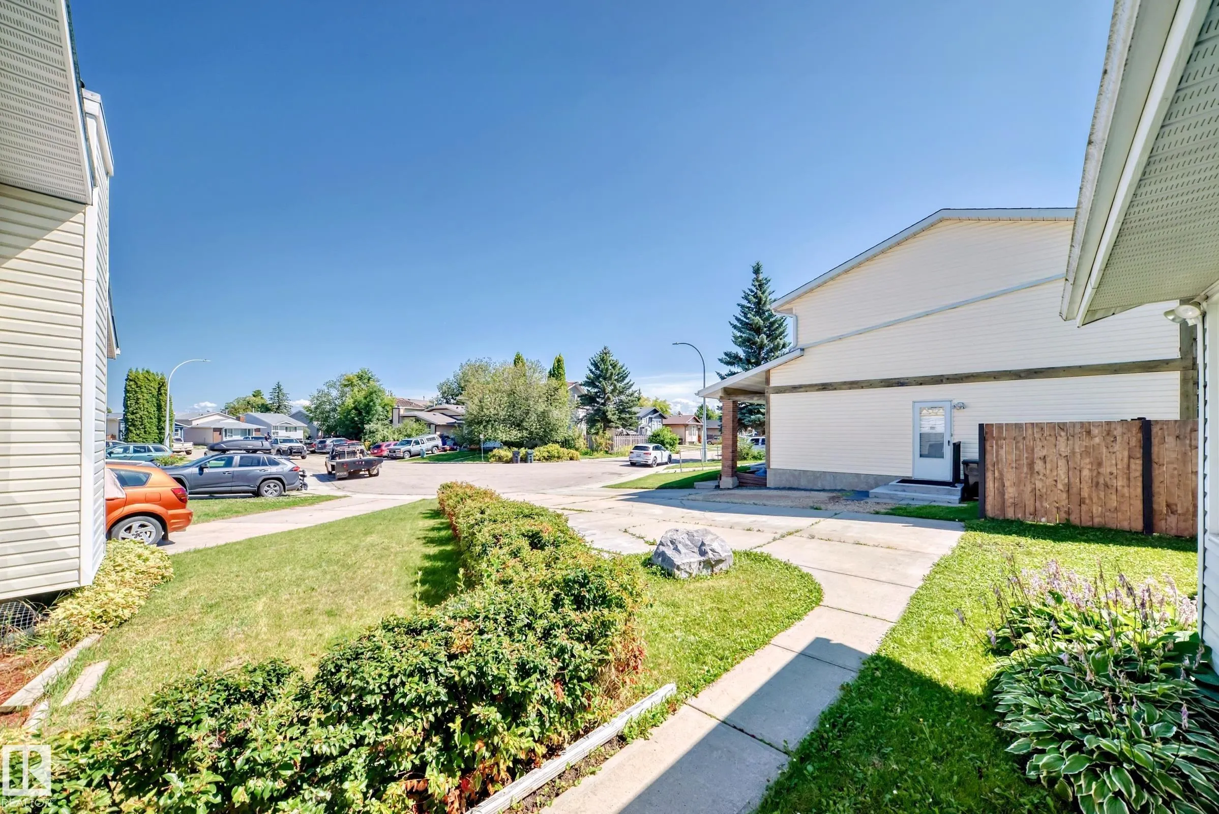 9 WELLINGTON Crescent