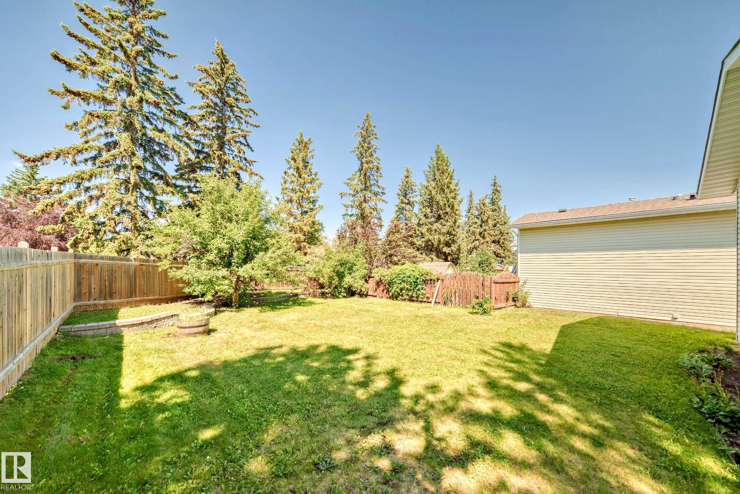 9 WELLINGTON Crescent