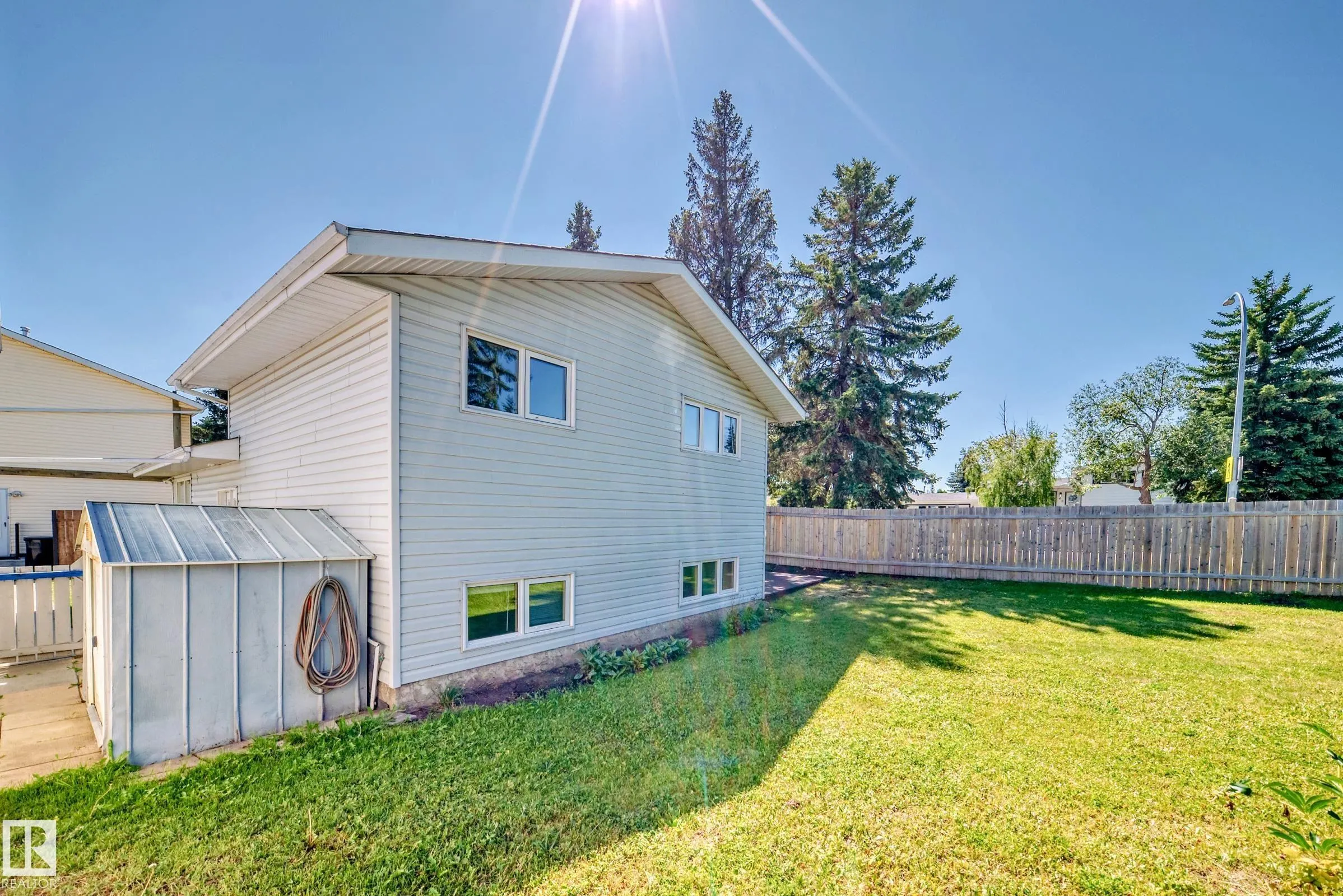 9 WELLINGTON Crescent