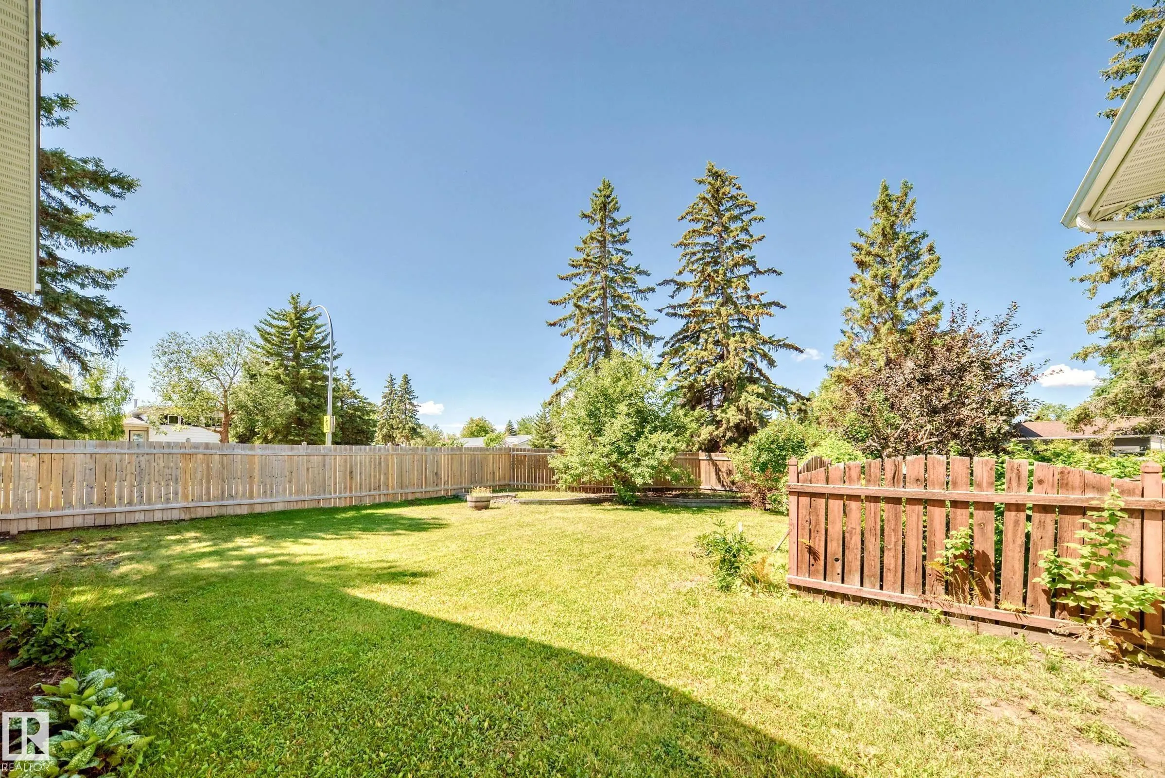 9 WELLINGTON Crescent