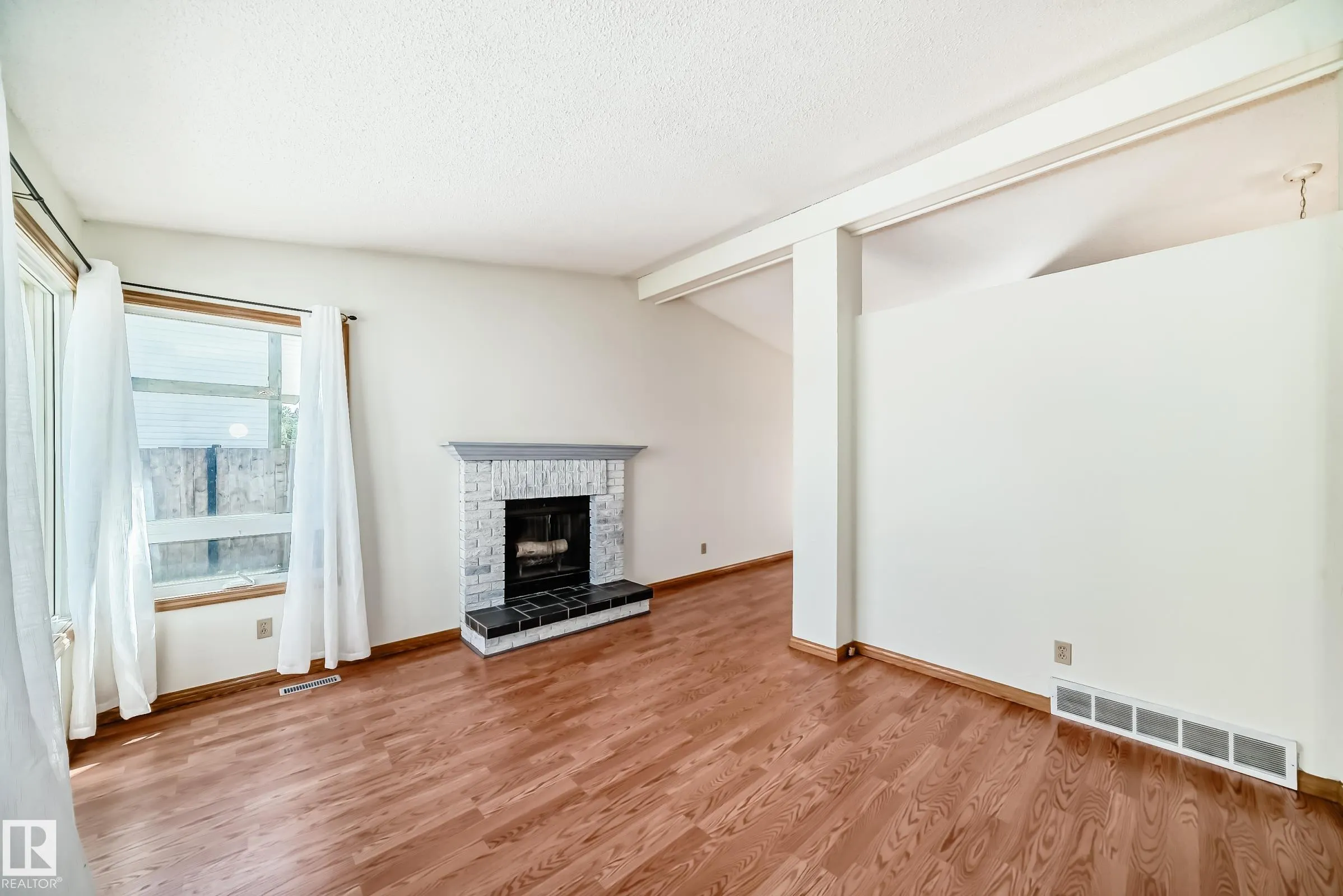 9 WELLINGTON Crescent
