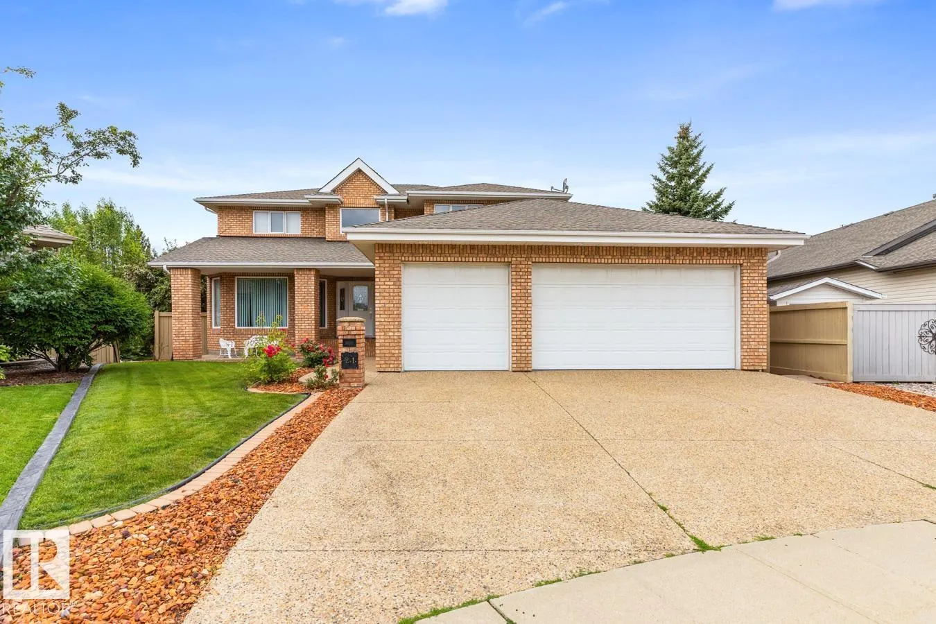 21 RIDGEBAY Place