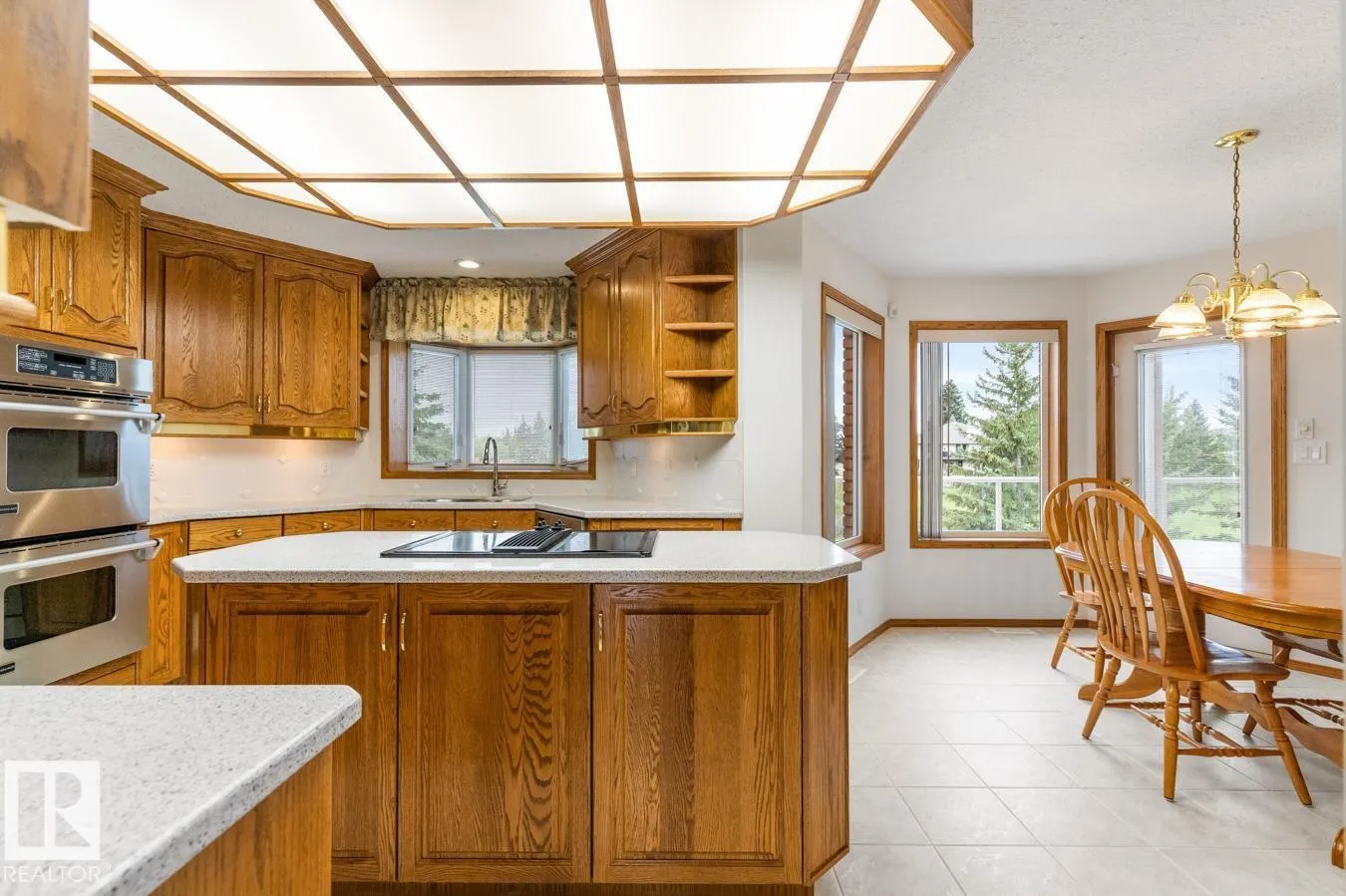 21 RIDGEBAY Place