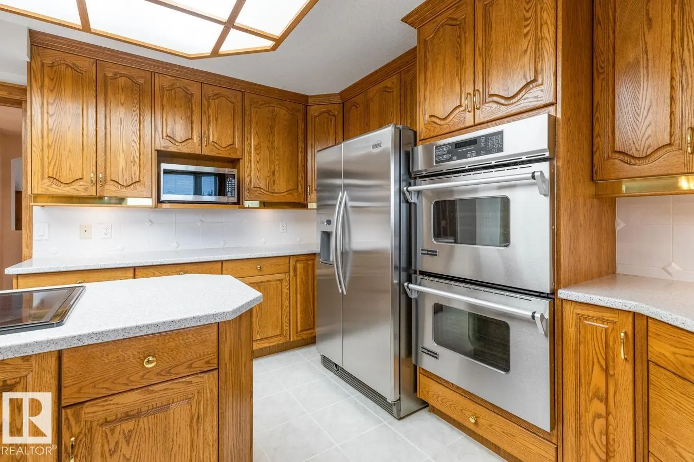 21 RIDGEBAY Place