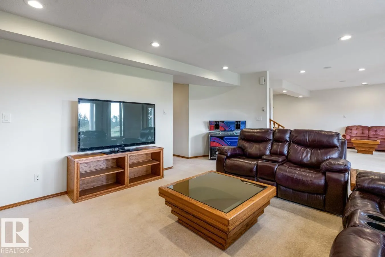 21 RIDGEBAY Place