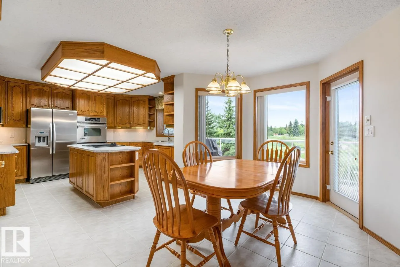 21 RIDGEBAY Place
