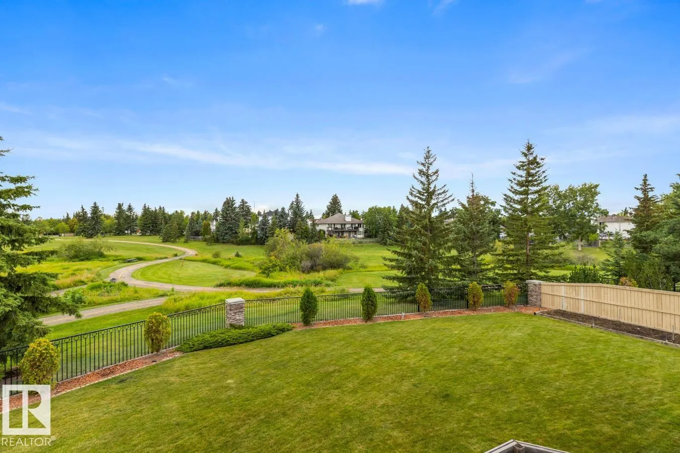 21 RIDGEBAY Place