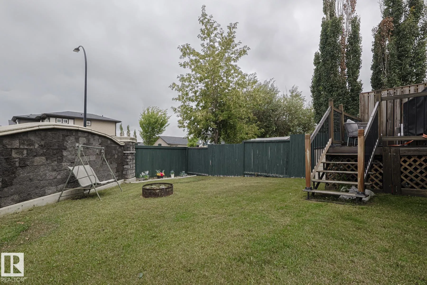 2 VANESSA Avenue