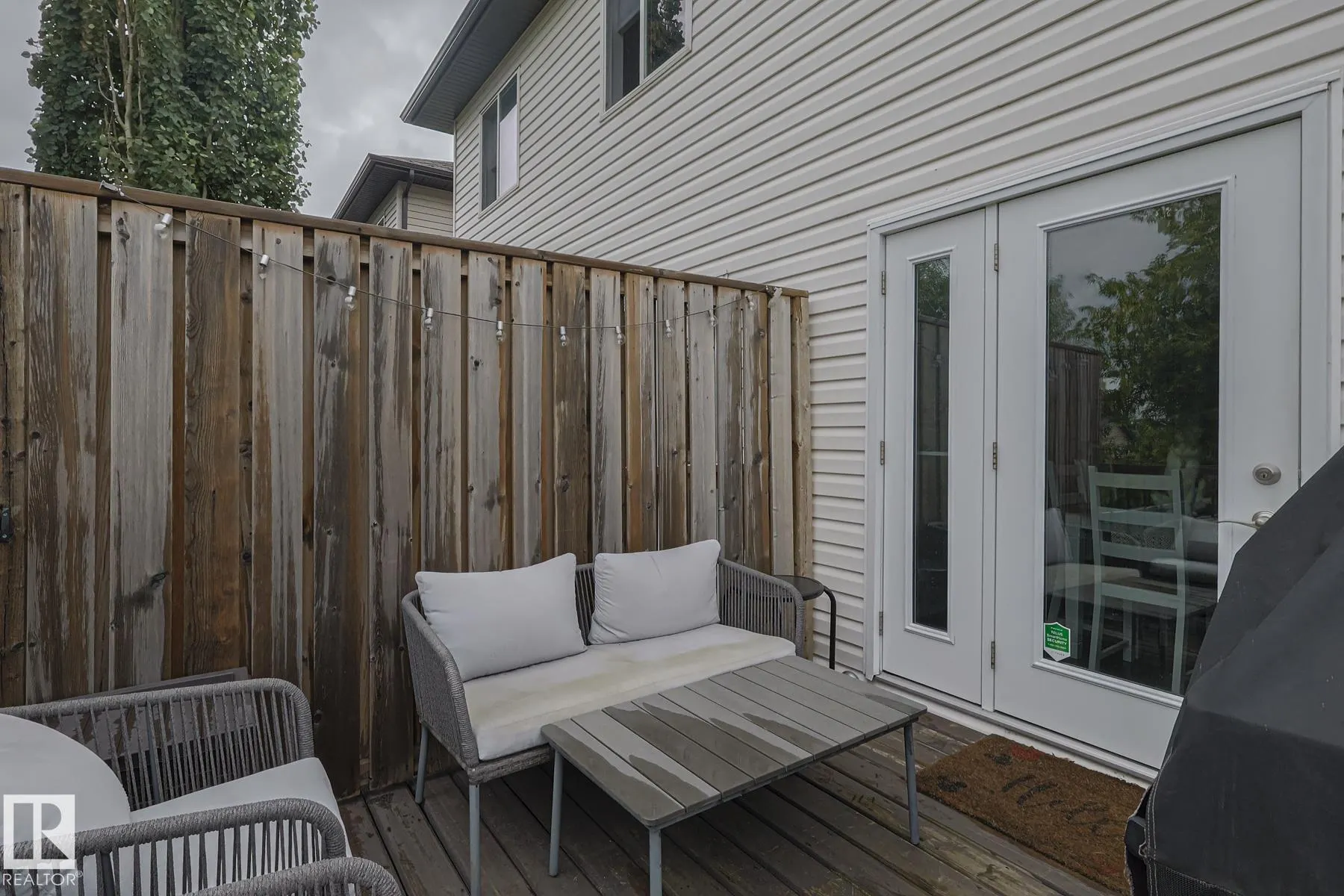 2 VANESSA Avenue