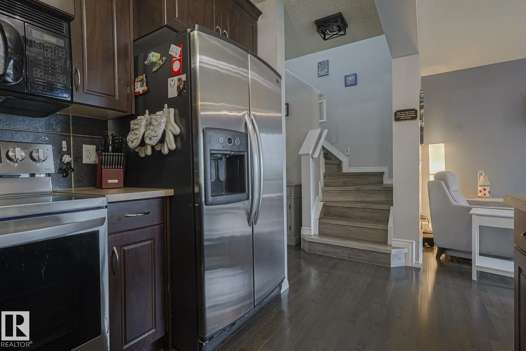 2 VANESSA Avenue