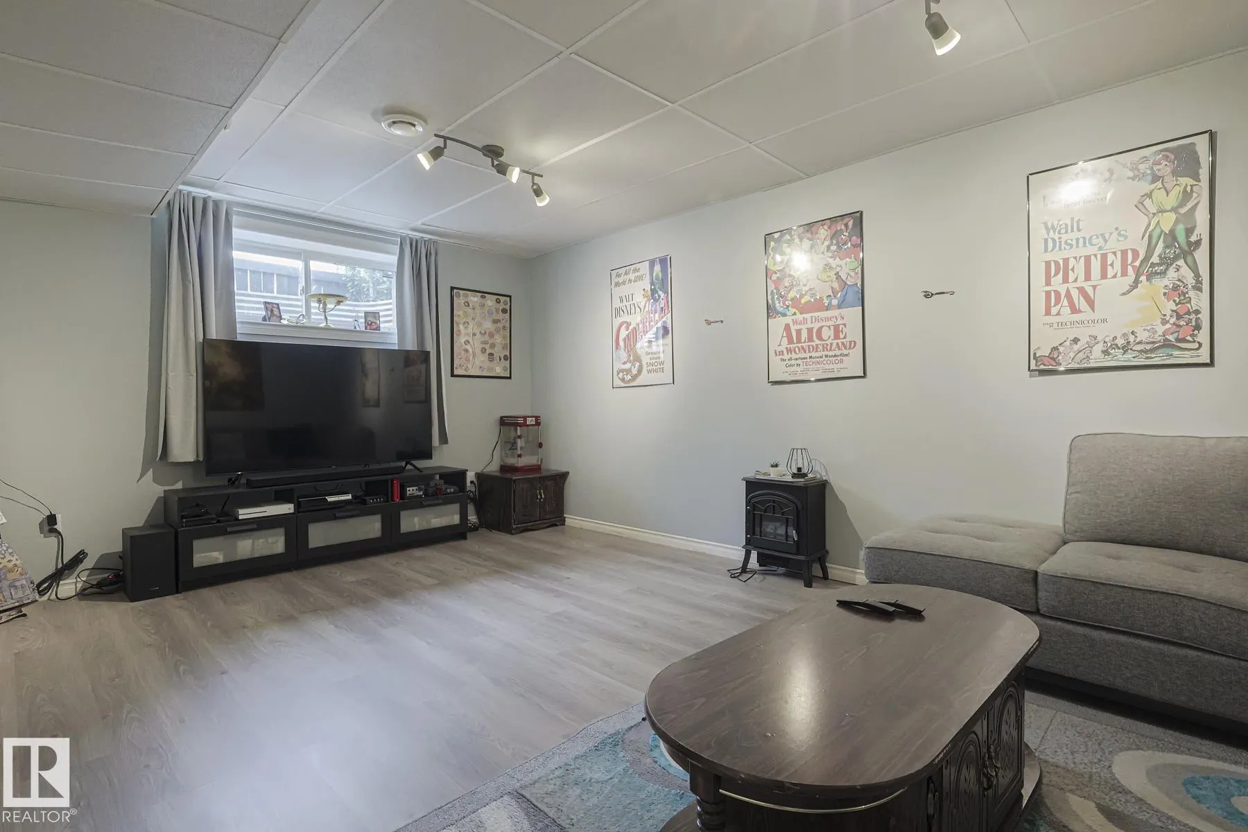 2 VANESSA Avenue